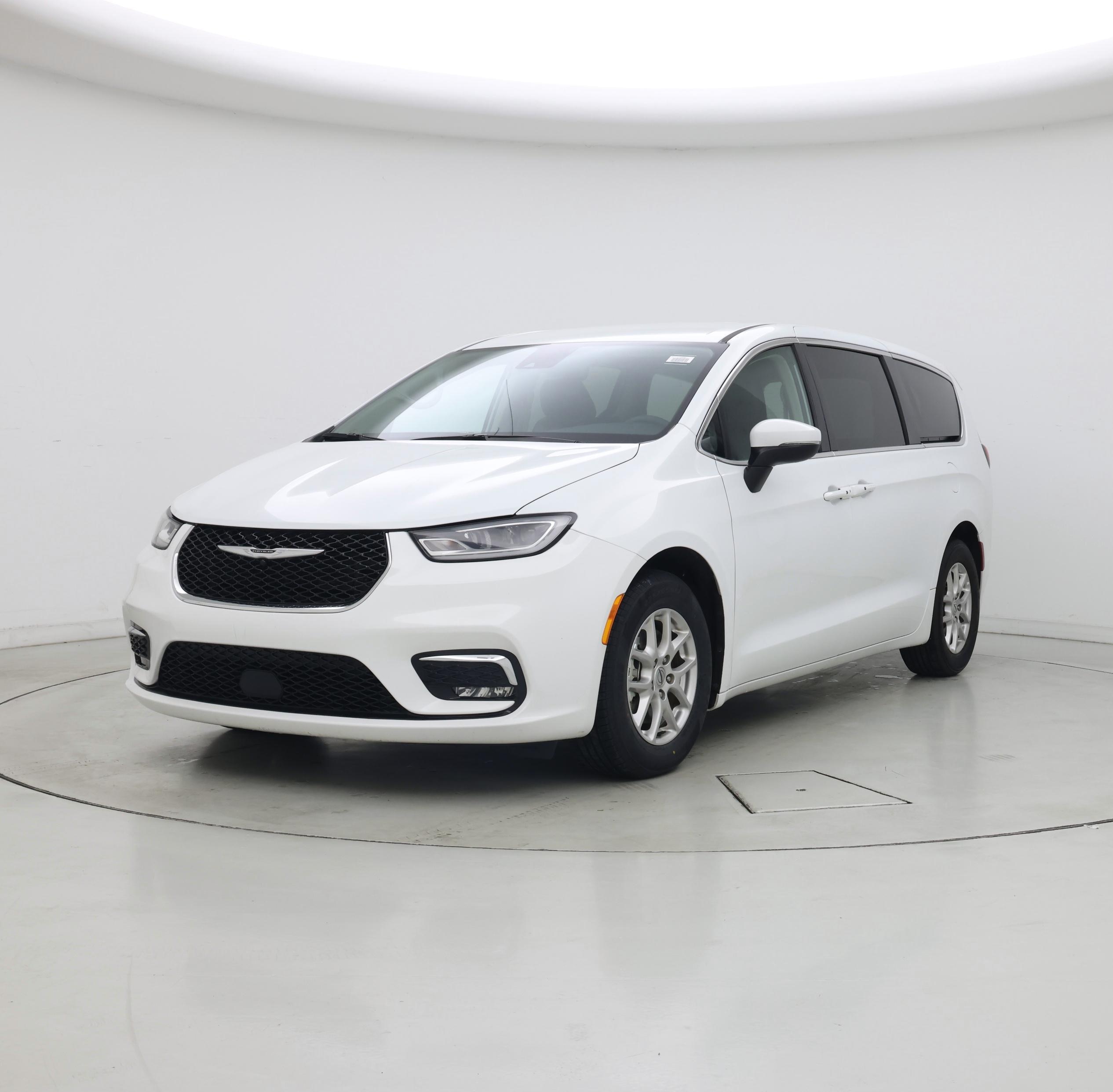 Thumbnail: 2023 Chrysler Pacifica - 4