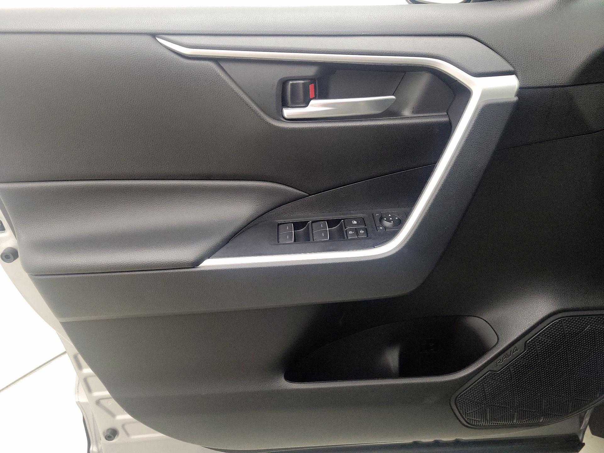 Thumbnail: 2024 Toyota RAV4 - 12