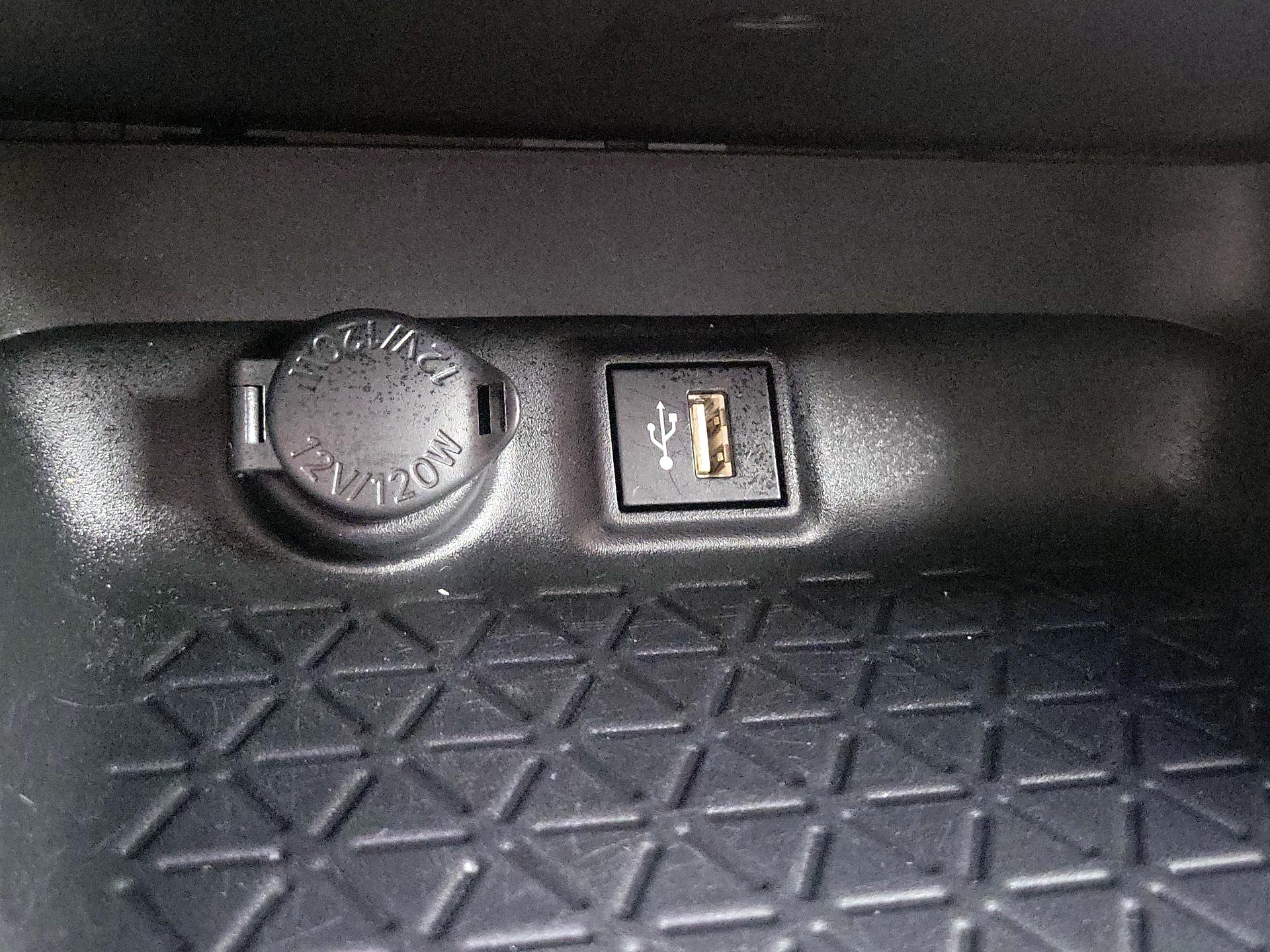 Thumbnail: 2024 Toyota RAV4 - 18