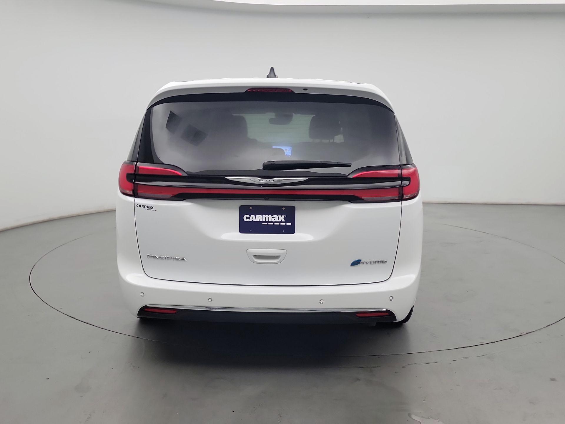 Thumbnail: 2024 Chrysler Pacifica - 6