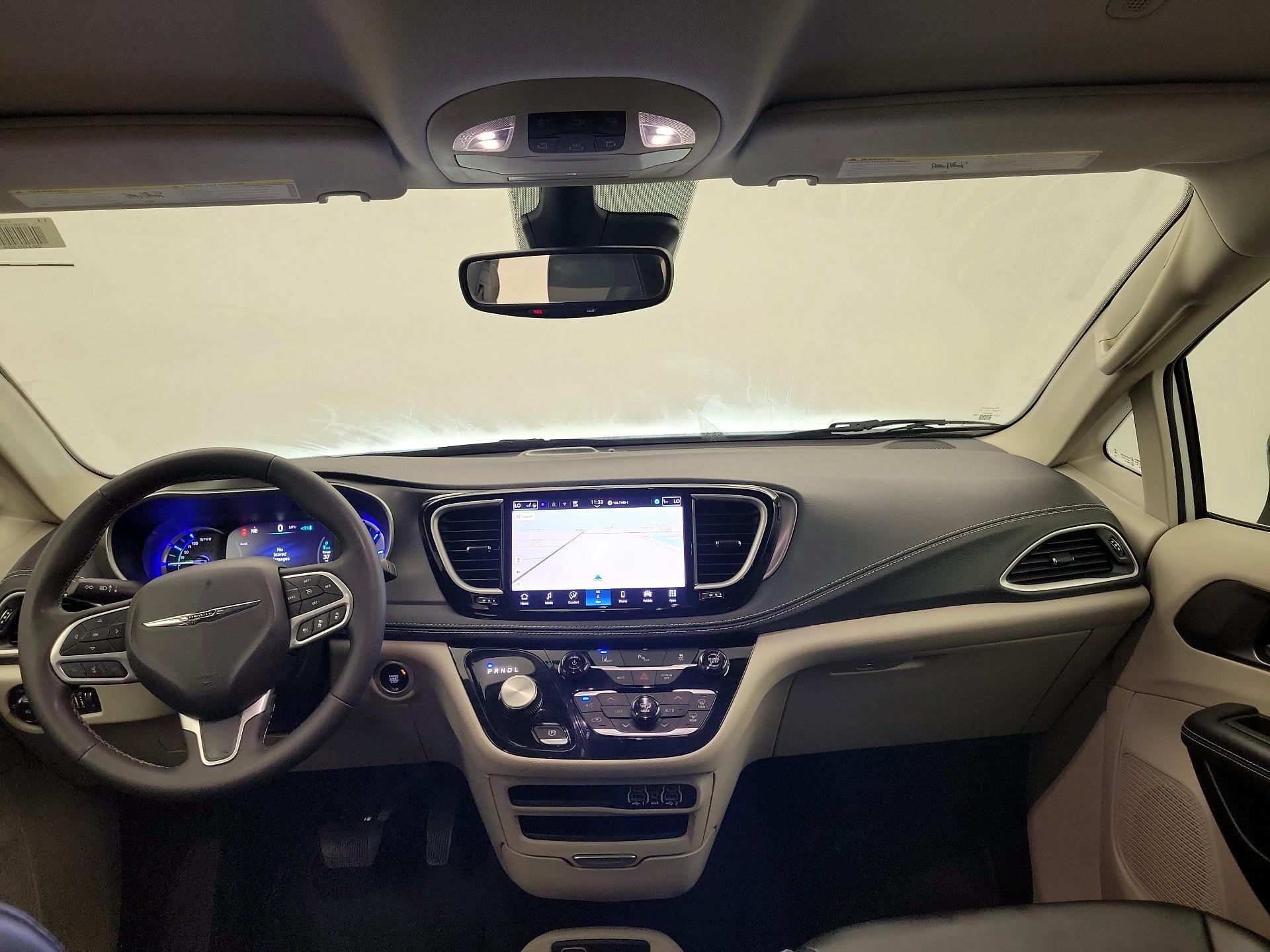 Thumbnail: 2024 Chrysler Pacifica - 8