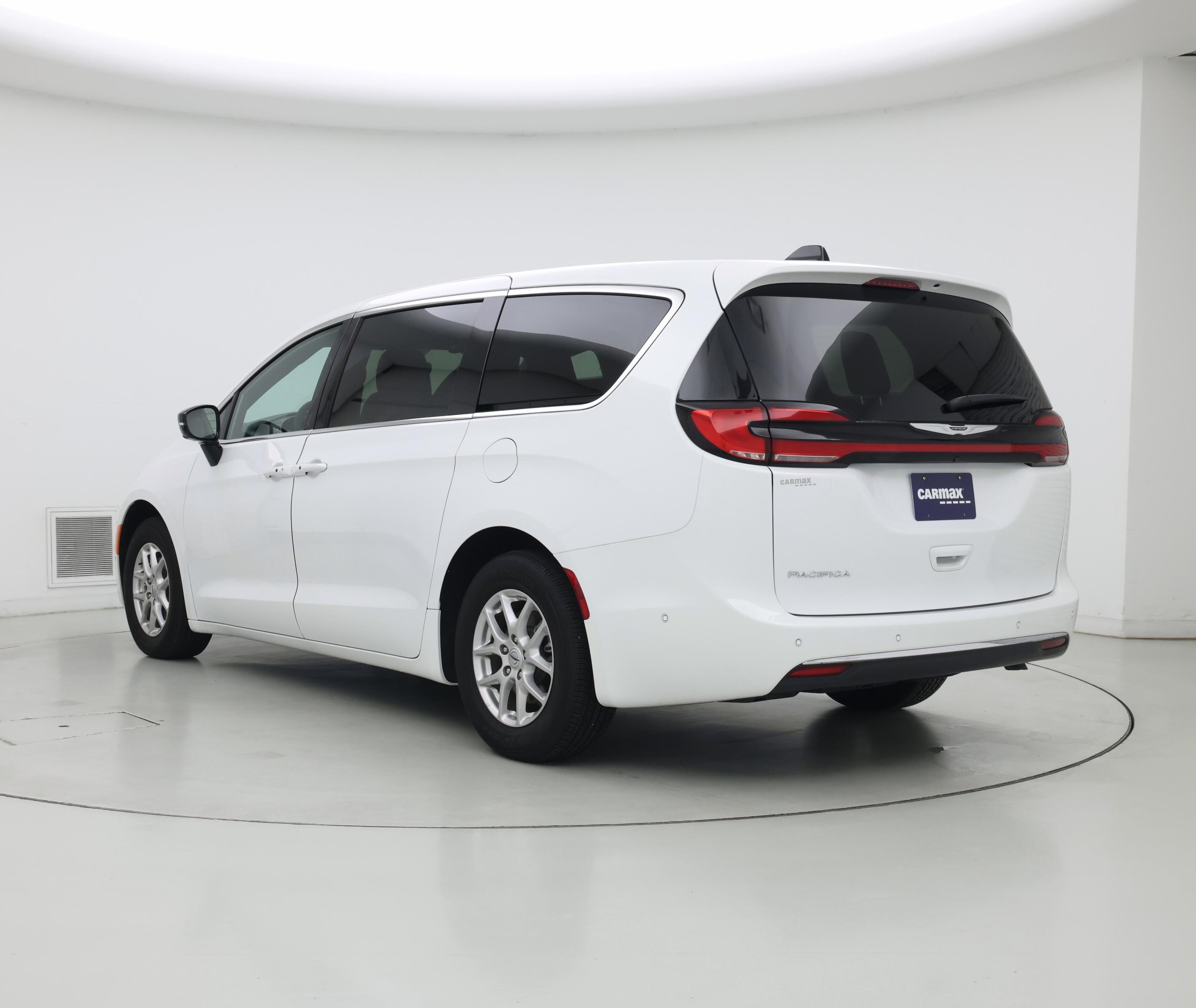 Thumbnail: 2025 Chrysler Pacifica - 2