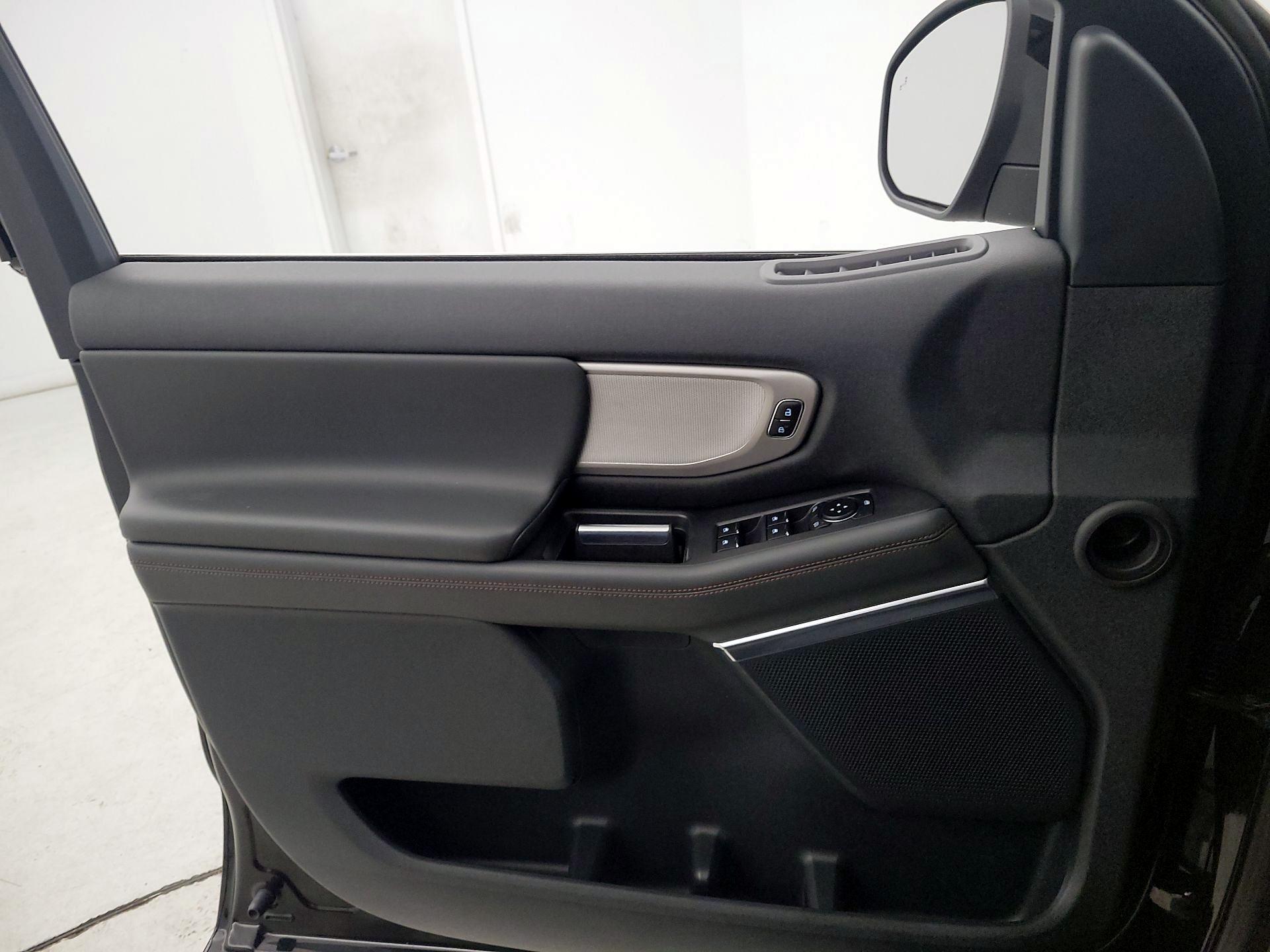 Thumbnail: 2025 Ford Expedition MAX - 12