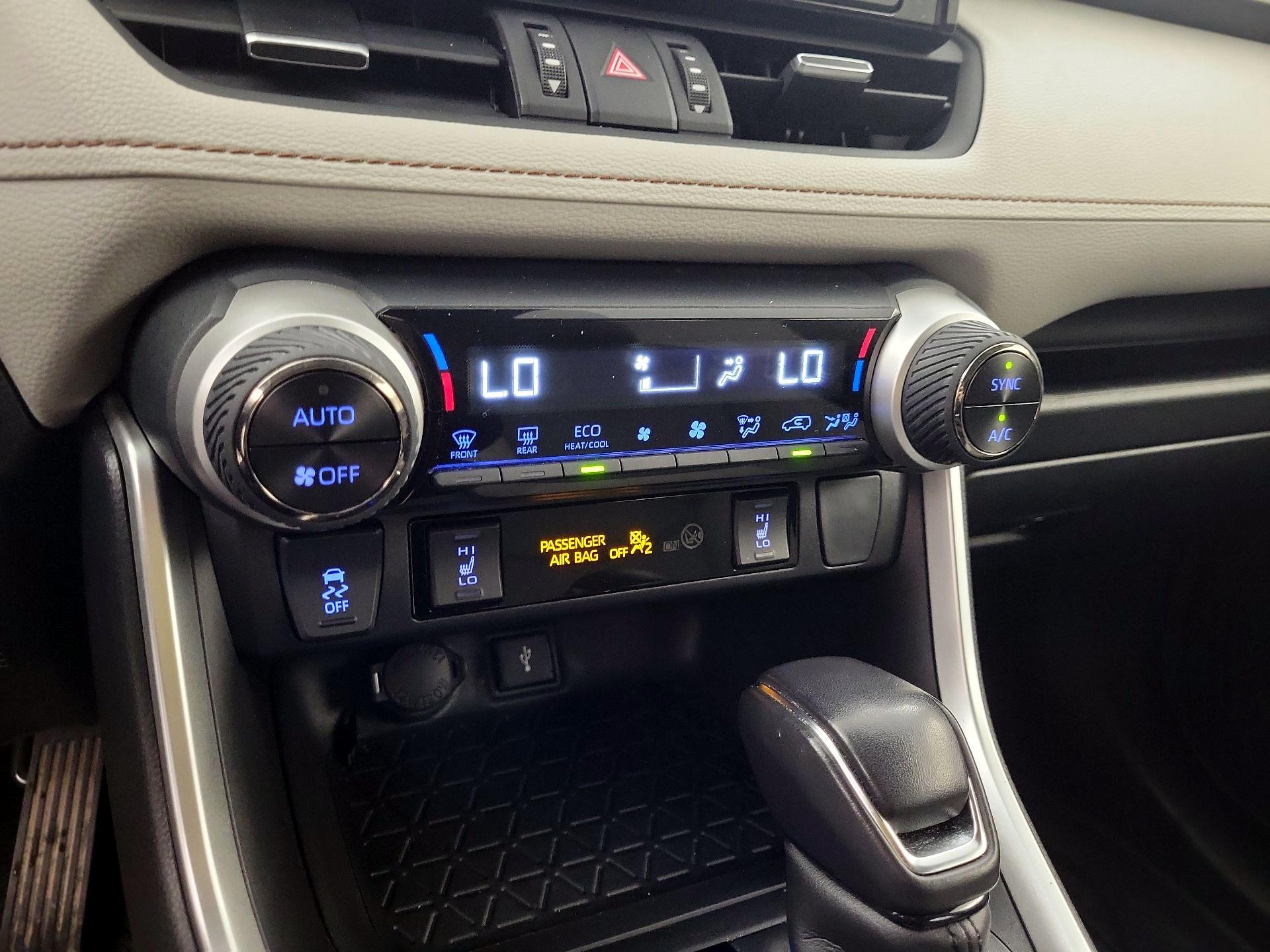 Thumbnail: 2022 Toyota RAV4 - 16