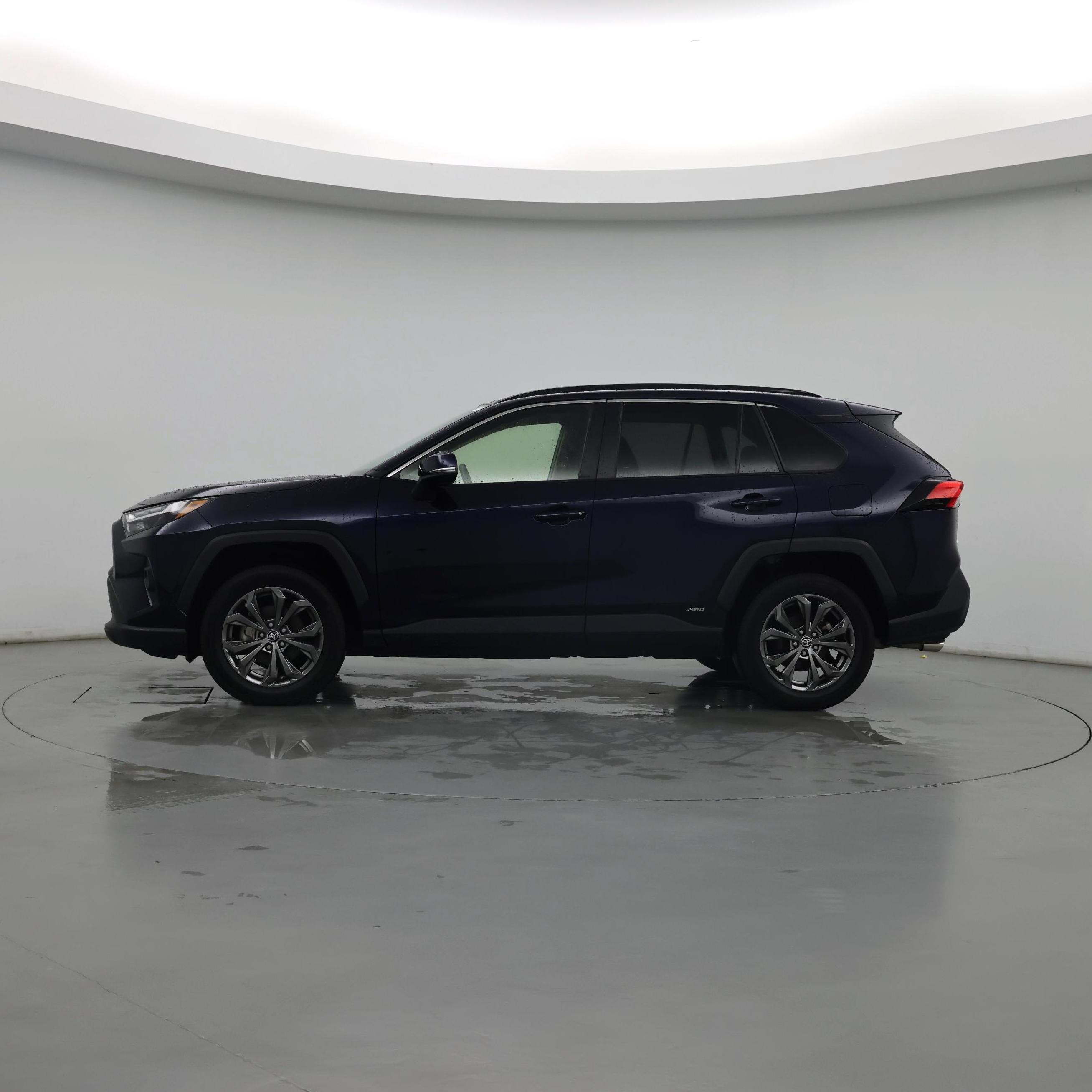 Thumbnail: 2022 Toyota RAV4 - 3