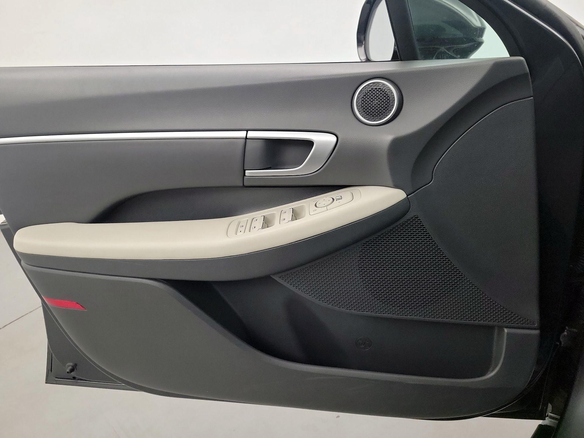 Thumbnail: 2025 Hyundai Sonata - 10