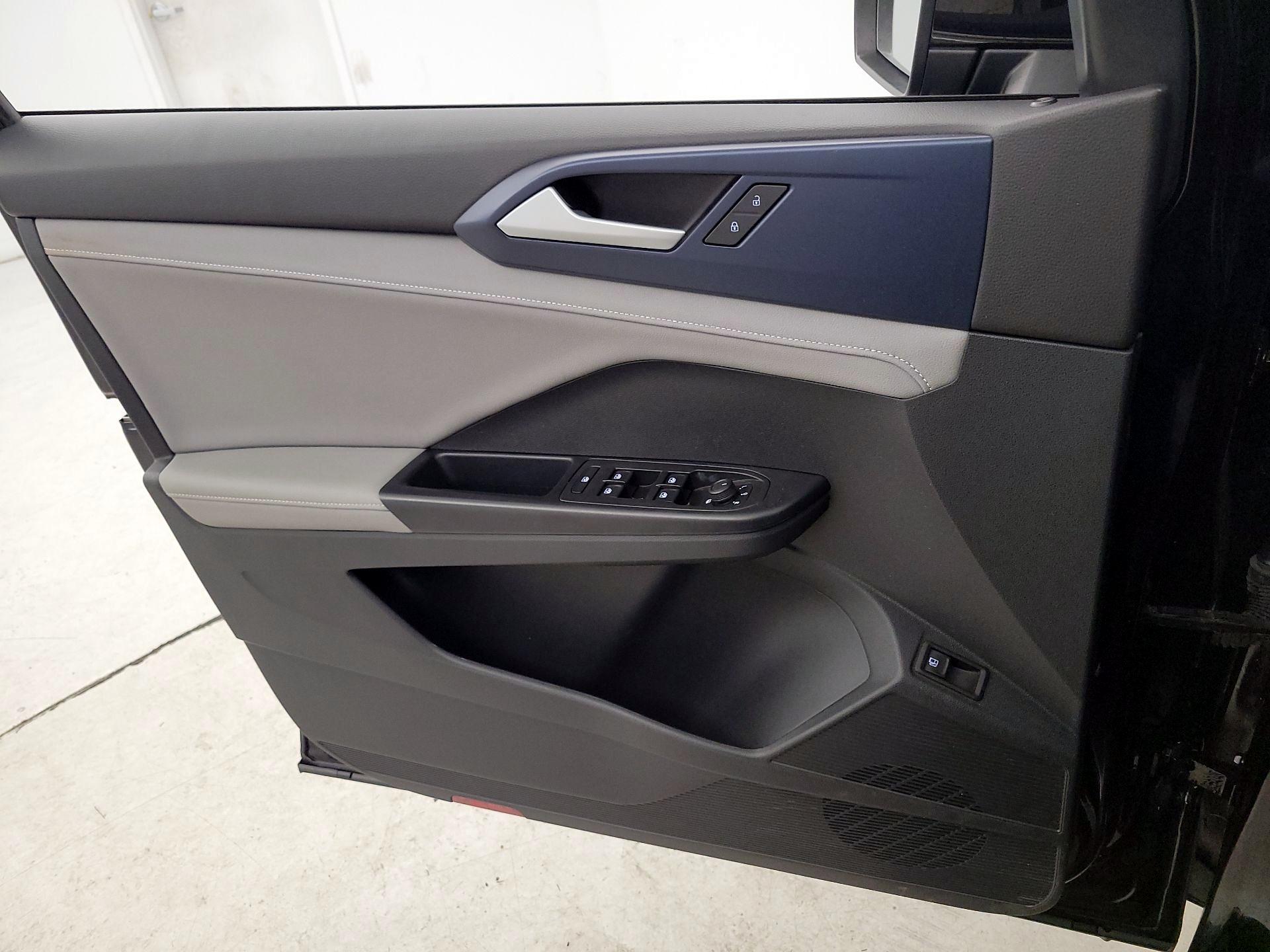 Thumbnail: 2024 Volkswagen Taos - 12