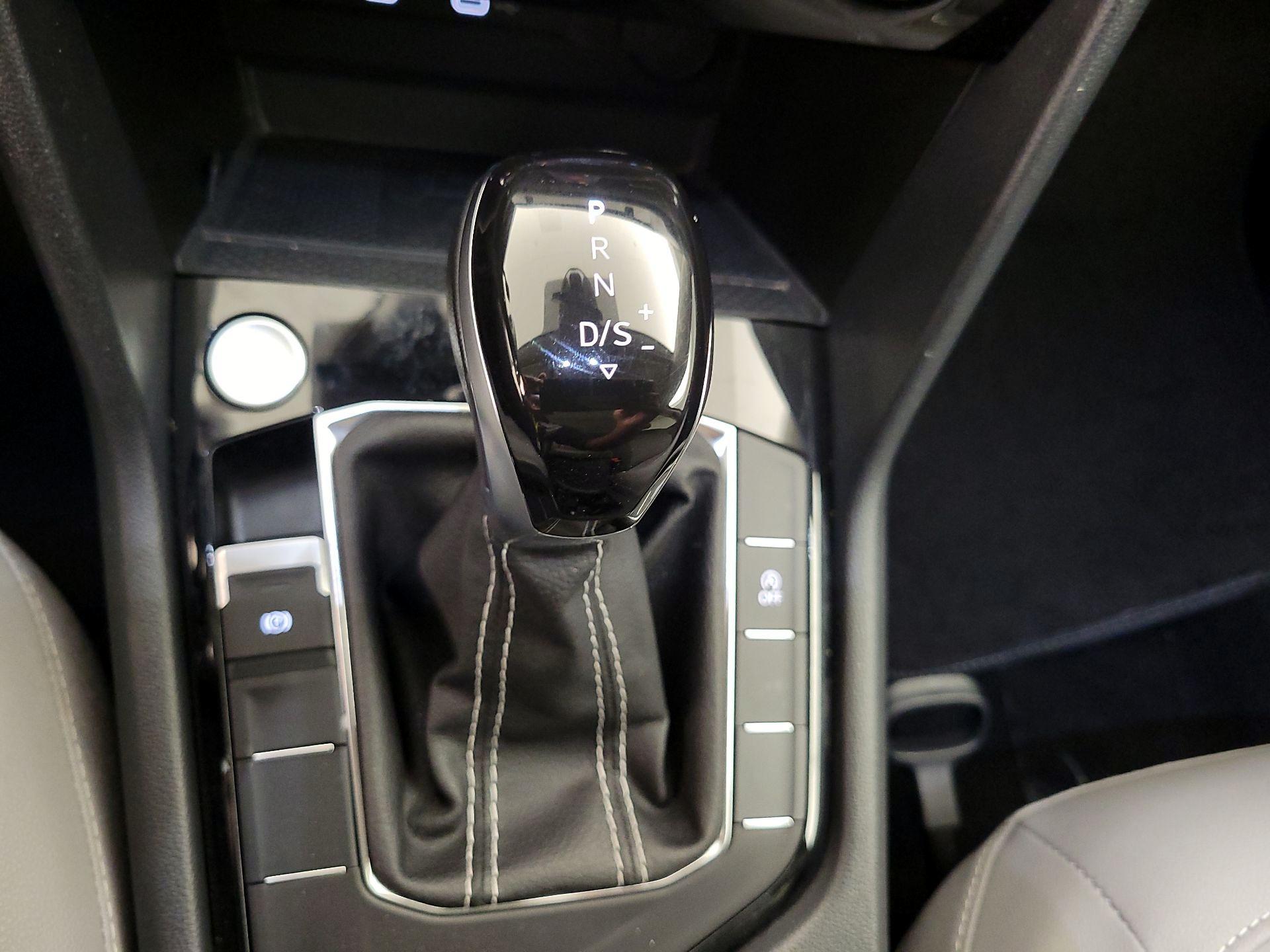 Thumbnail: 2024 Volkswagen Taos - 17