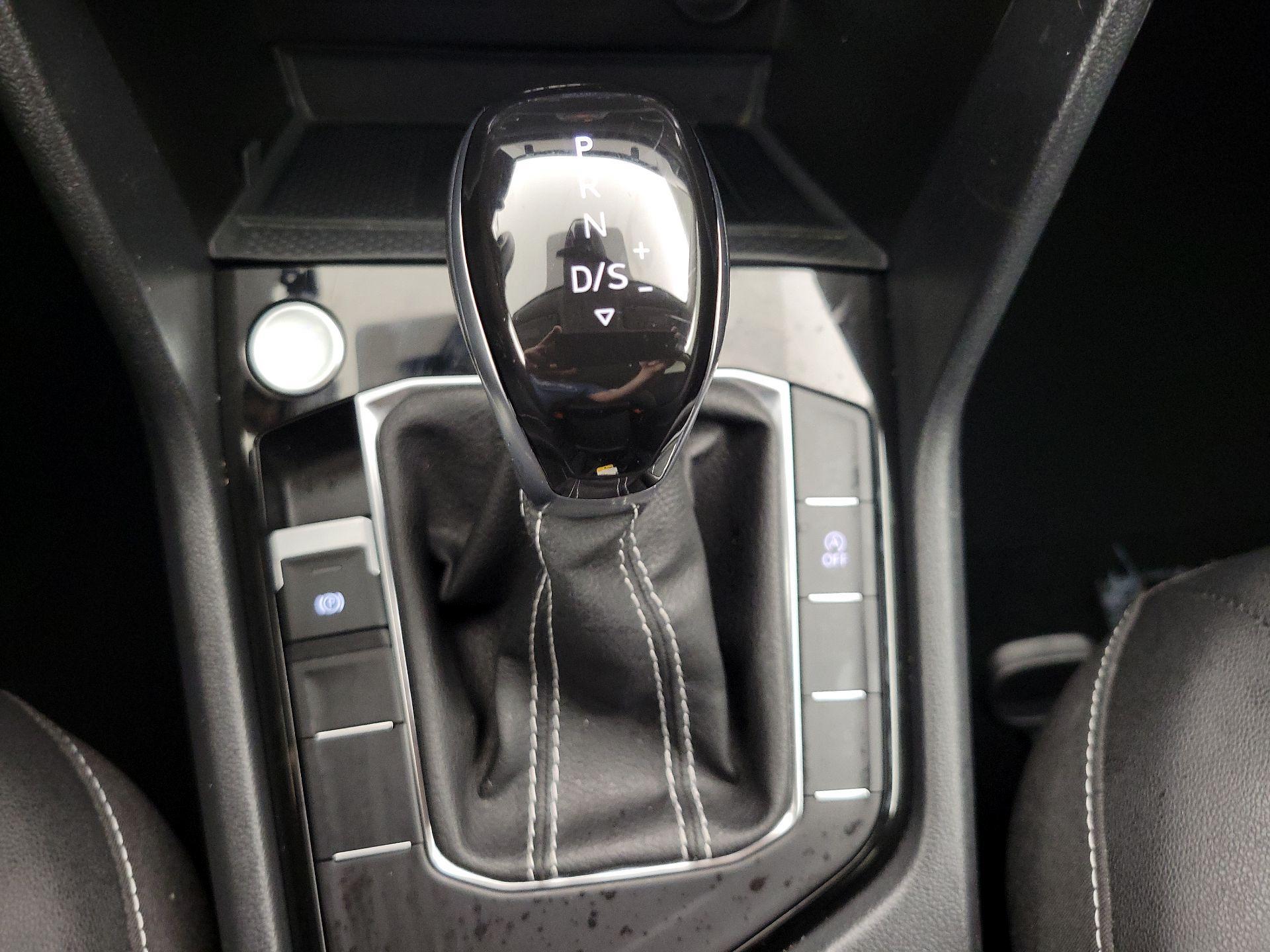 Thumbnail: 2024 Volkswagen Taos - 17