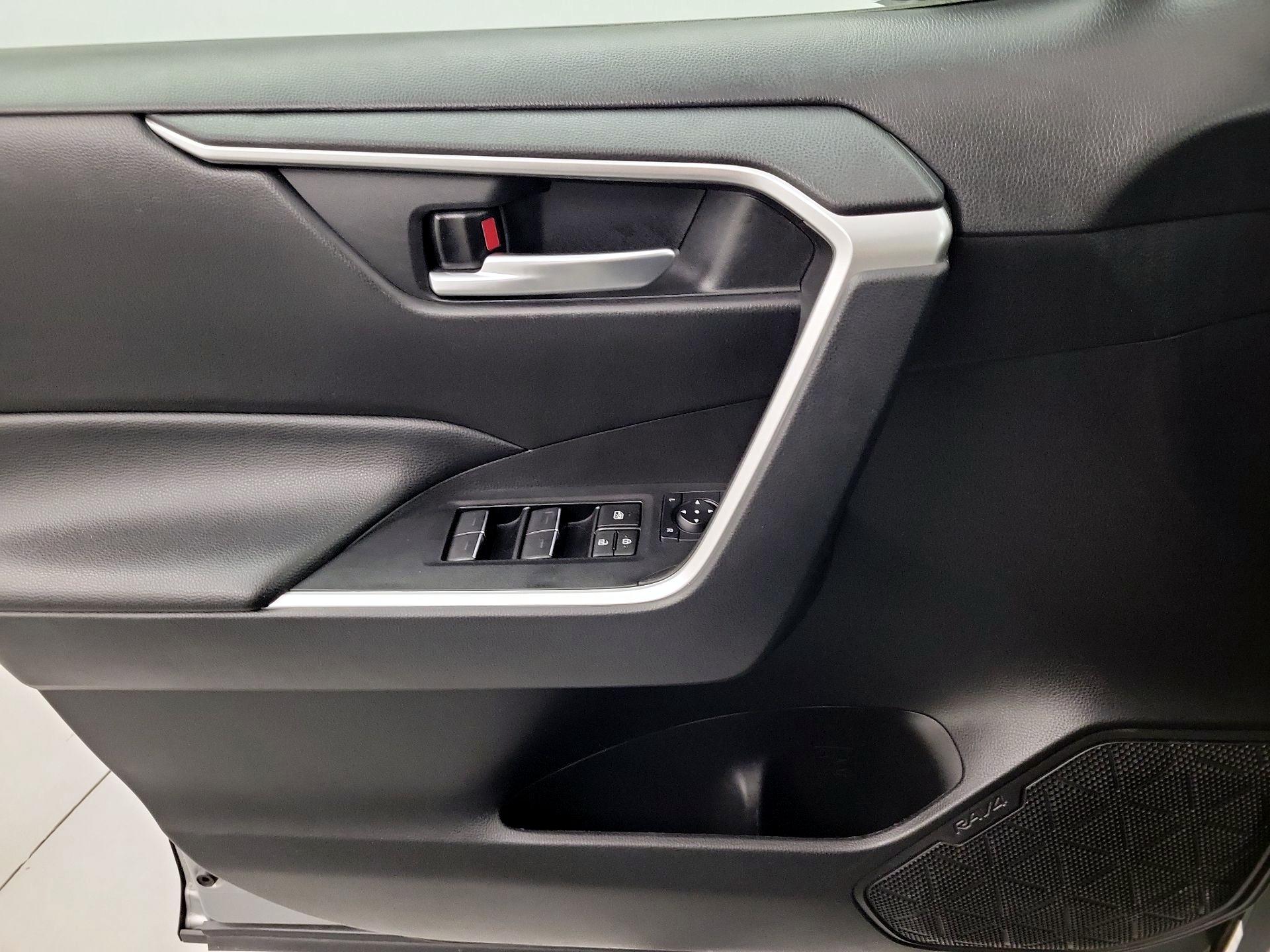 Thumbnail: 2024 Toyota RAV4 - 10