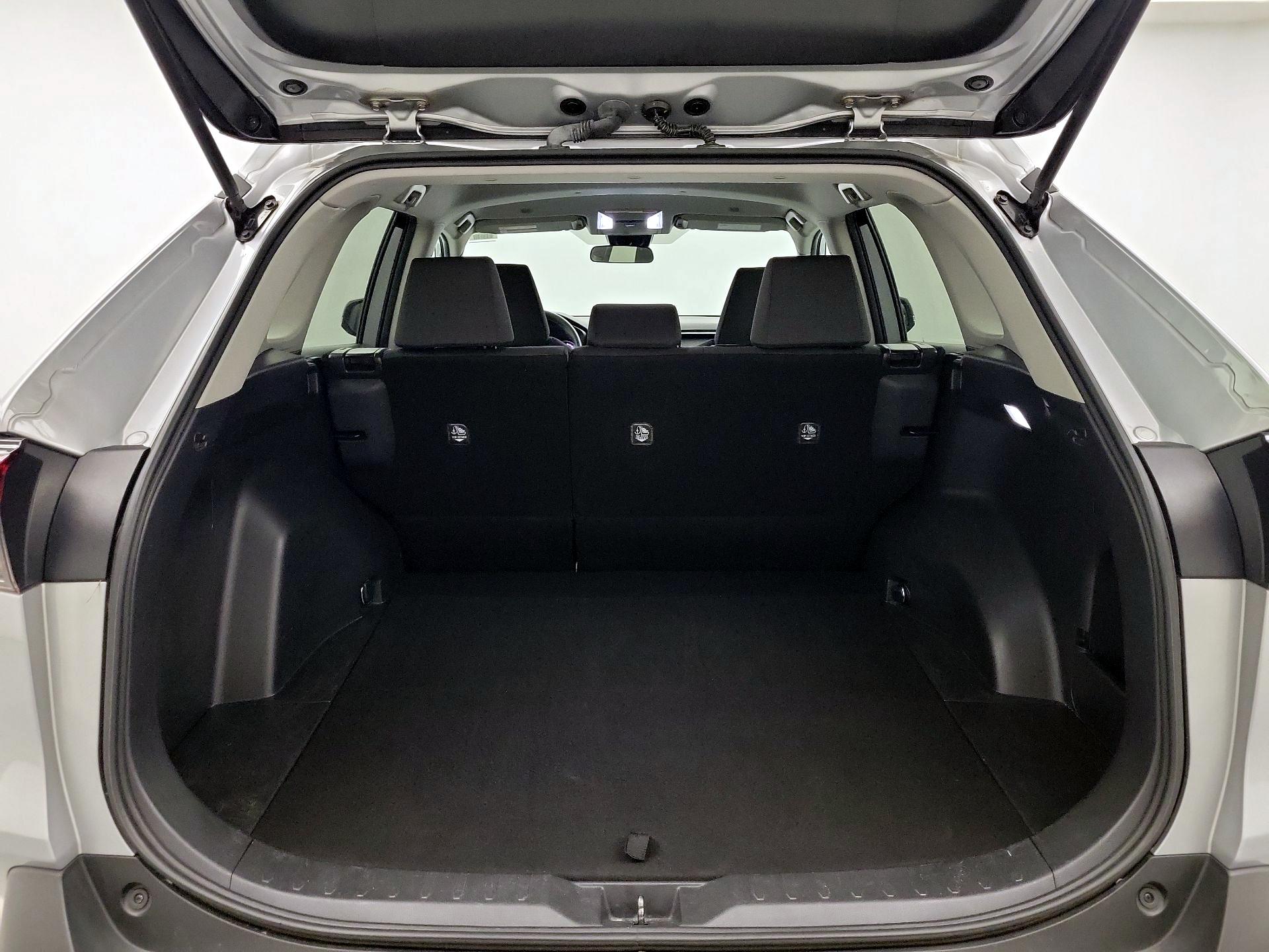 Thumbnail: 2024 Toyota RAV4 - 18