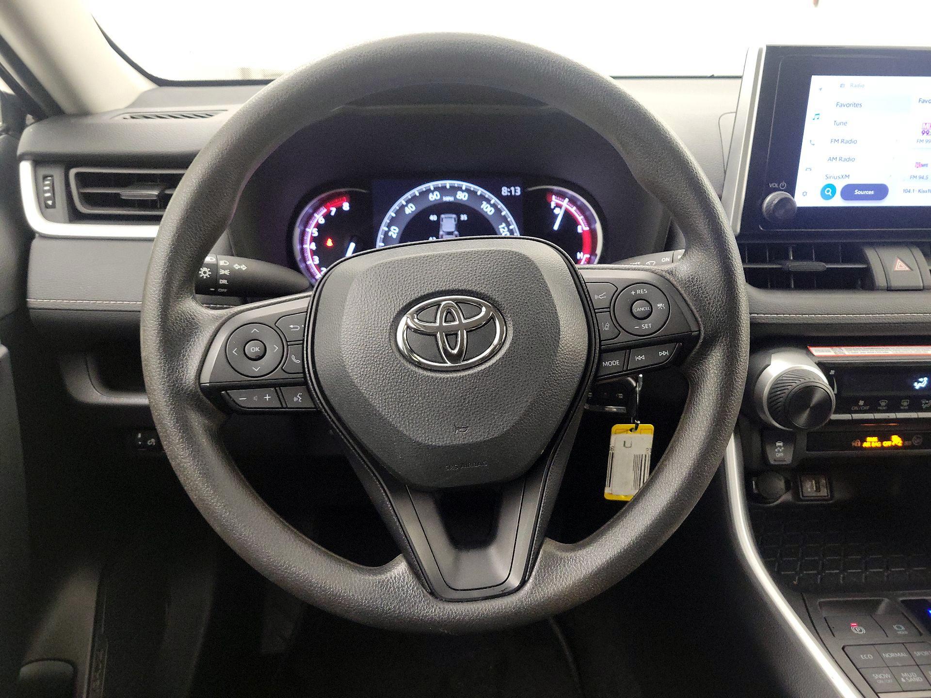 Thumbnail: 2025 Toyota RAV4 - 10