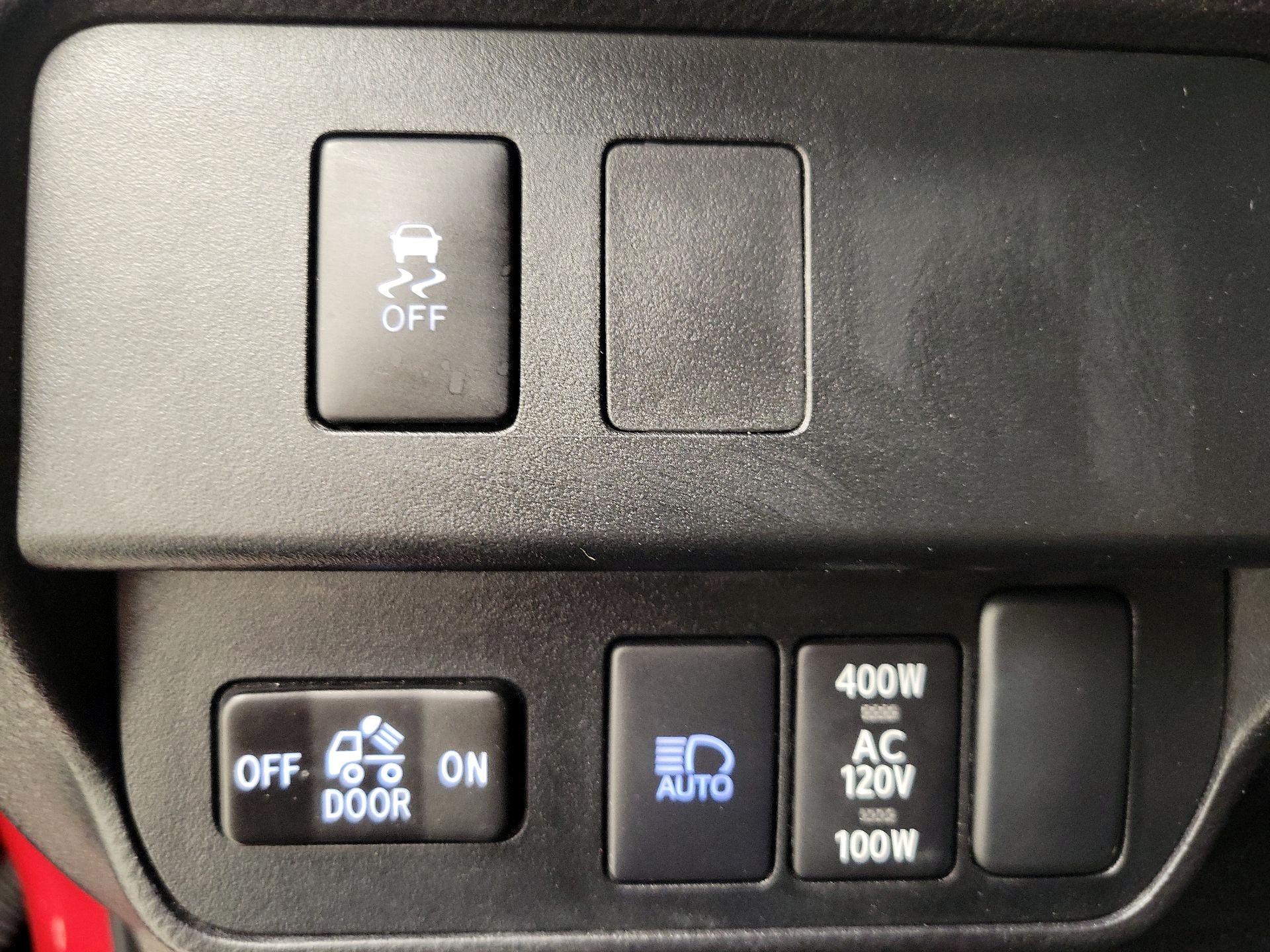 Thumbnail: 2023 Toyota Tacoma - 13