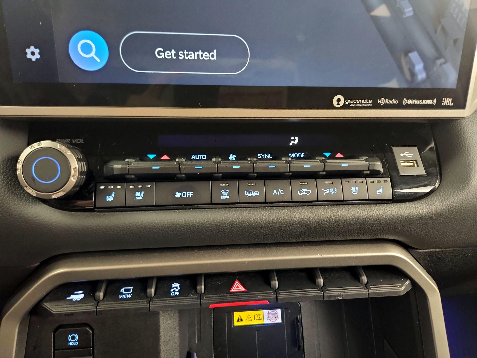 Thumbnail: 2022 Toyota Tundra - 14