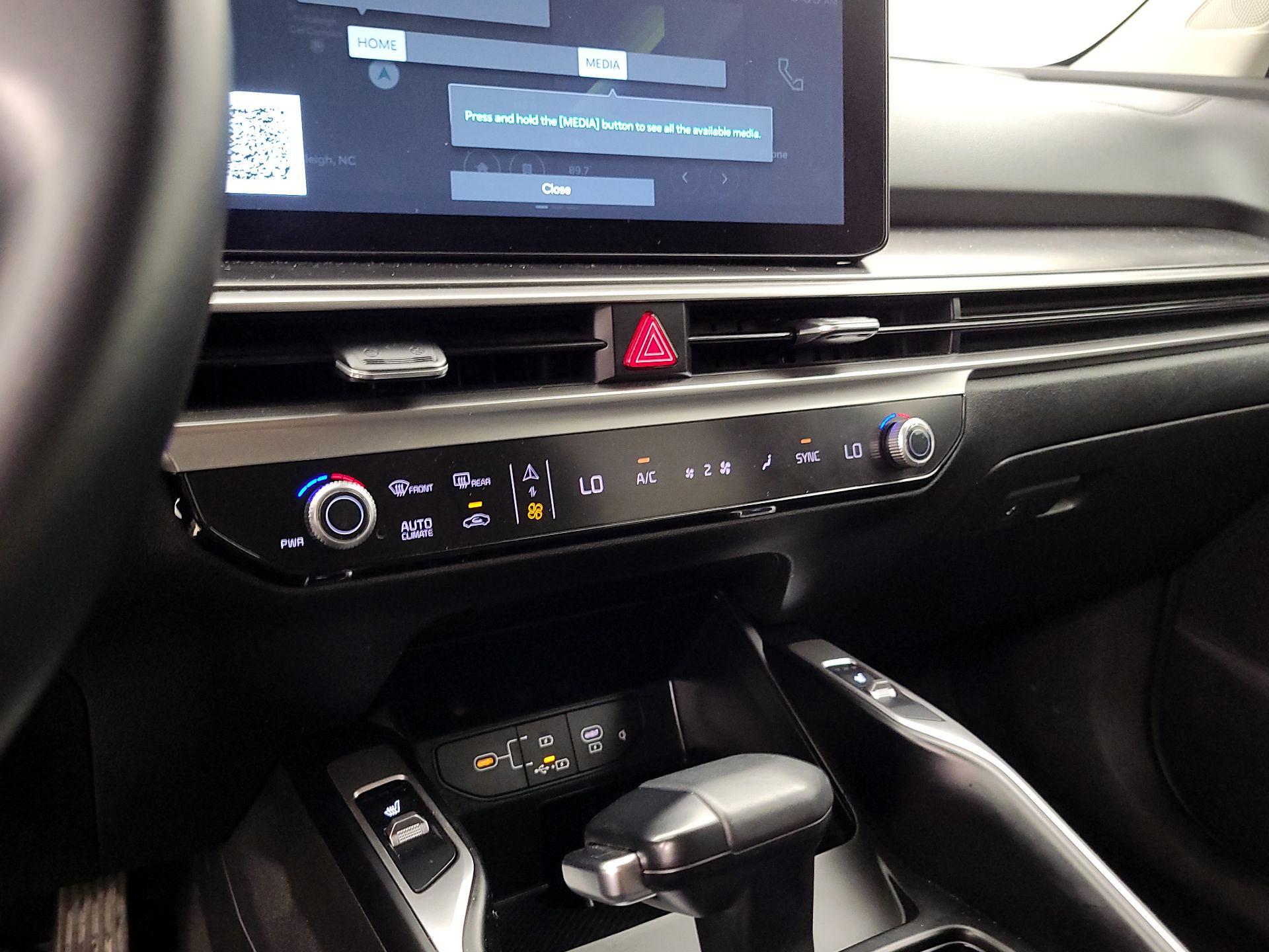 Thumbnail: 2024 Kia Sorento - 16