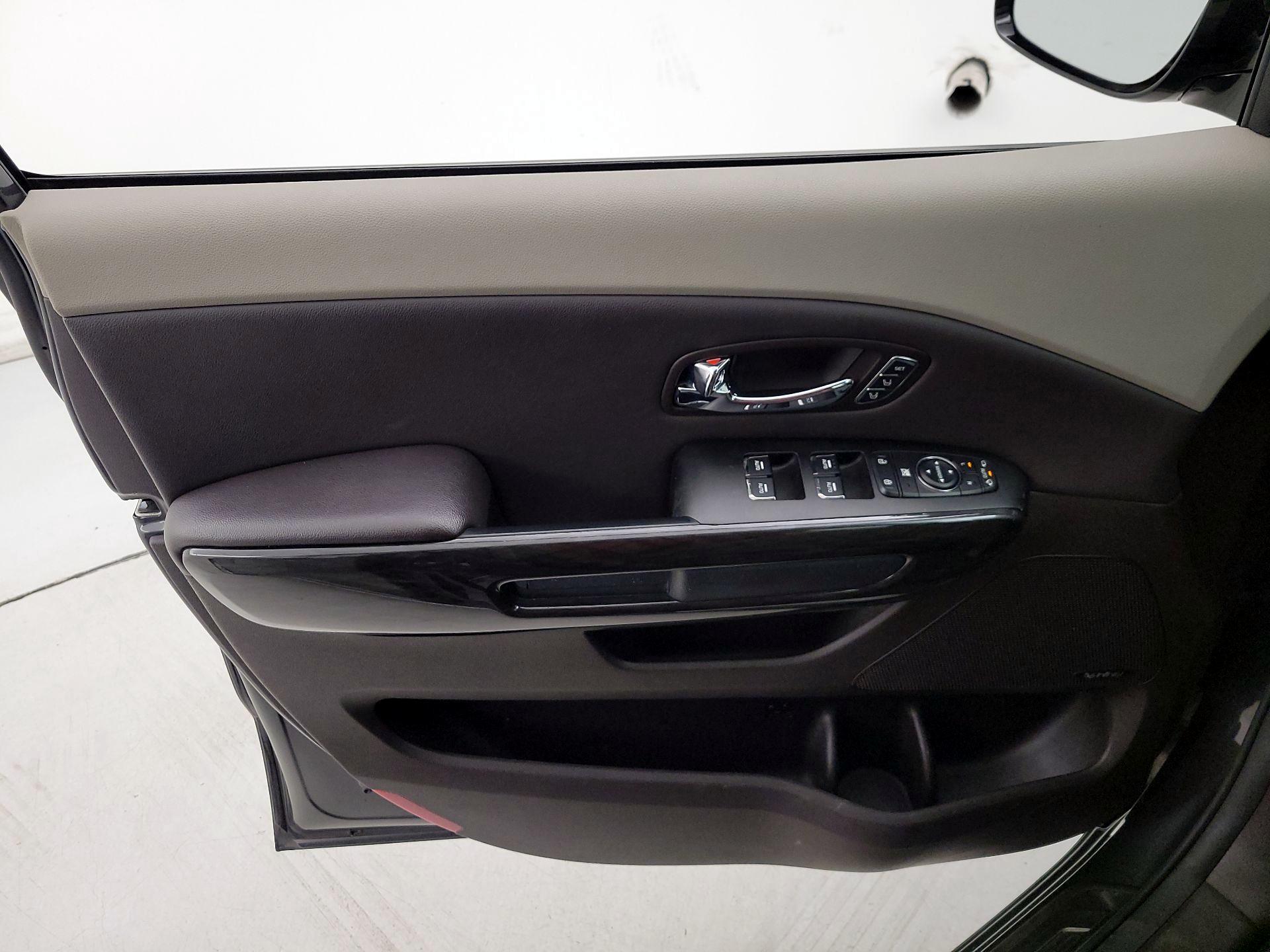 Thumbnail: 2018 Kia Sedona - 12