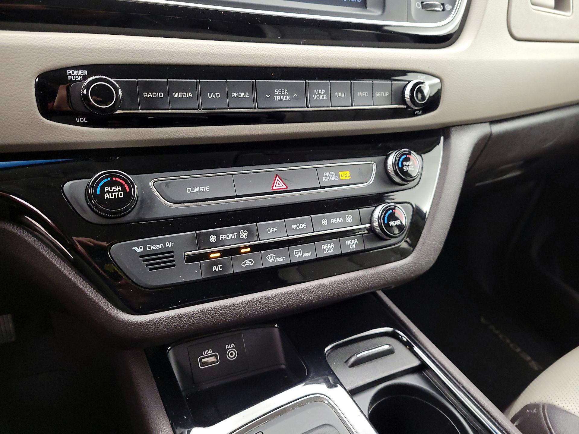 Thumbnail: 2018 Kia Sedona - 17