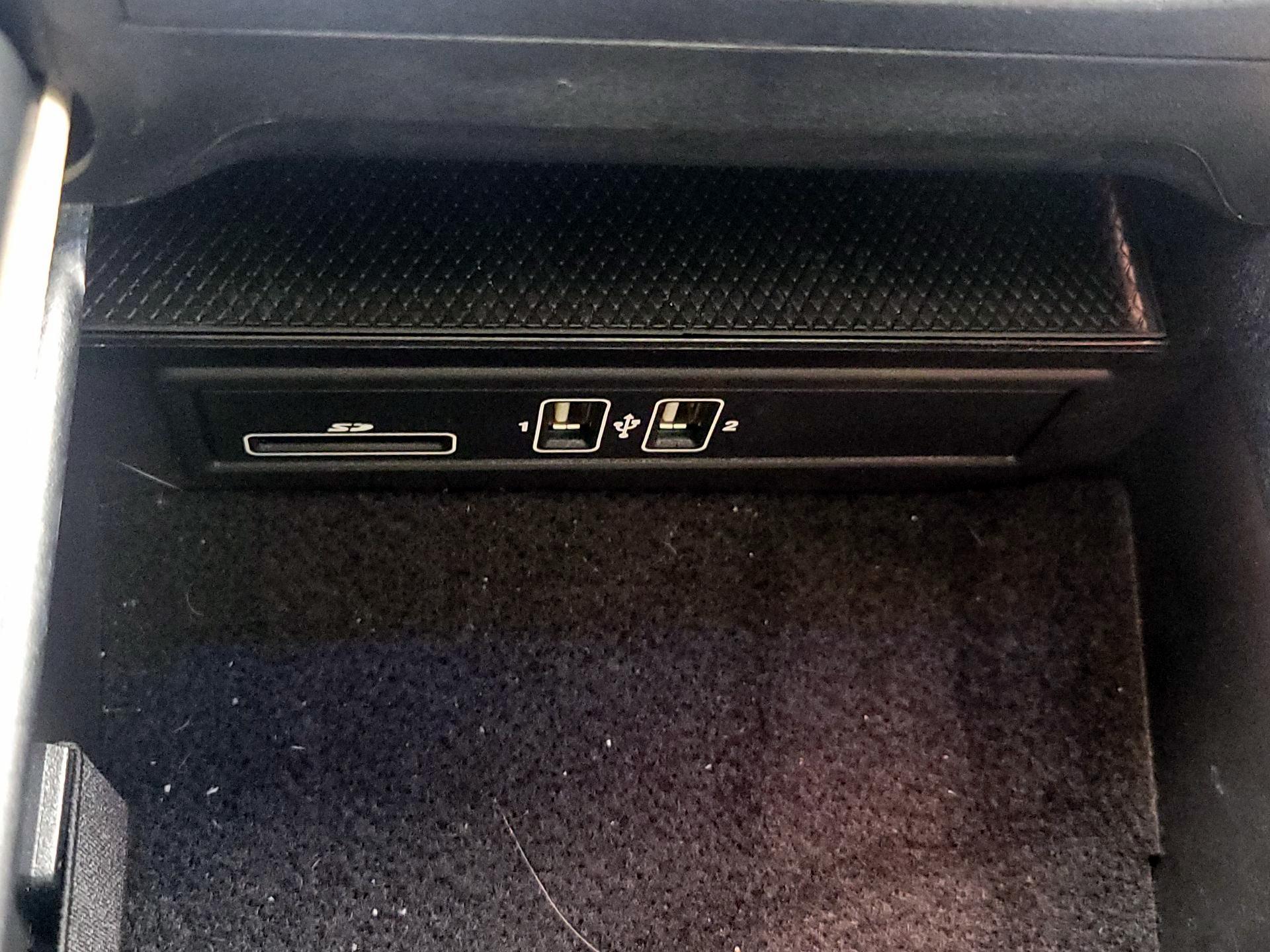 Thumbnail: 2017 Mercedes-Benz C-Class - 19