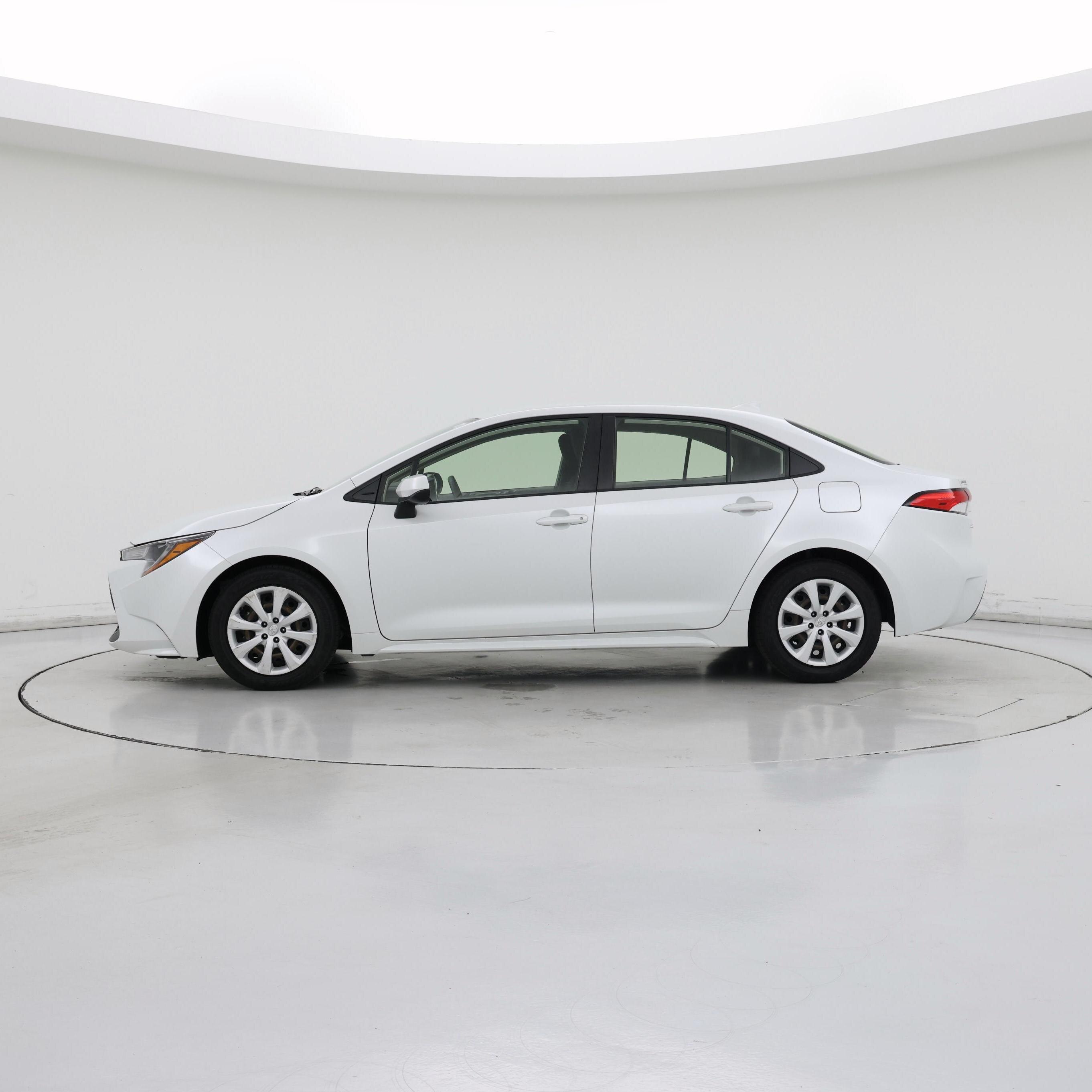 Thumbnail: 2022 Toyota Corolla - 3