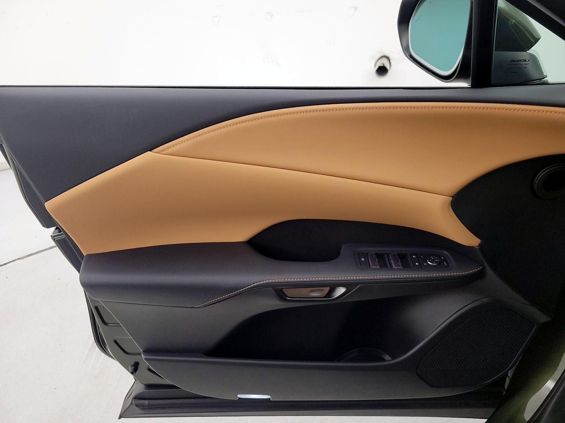 Thumbnail: 2025 Lexus RX - 12