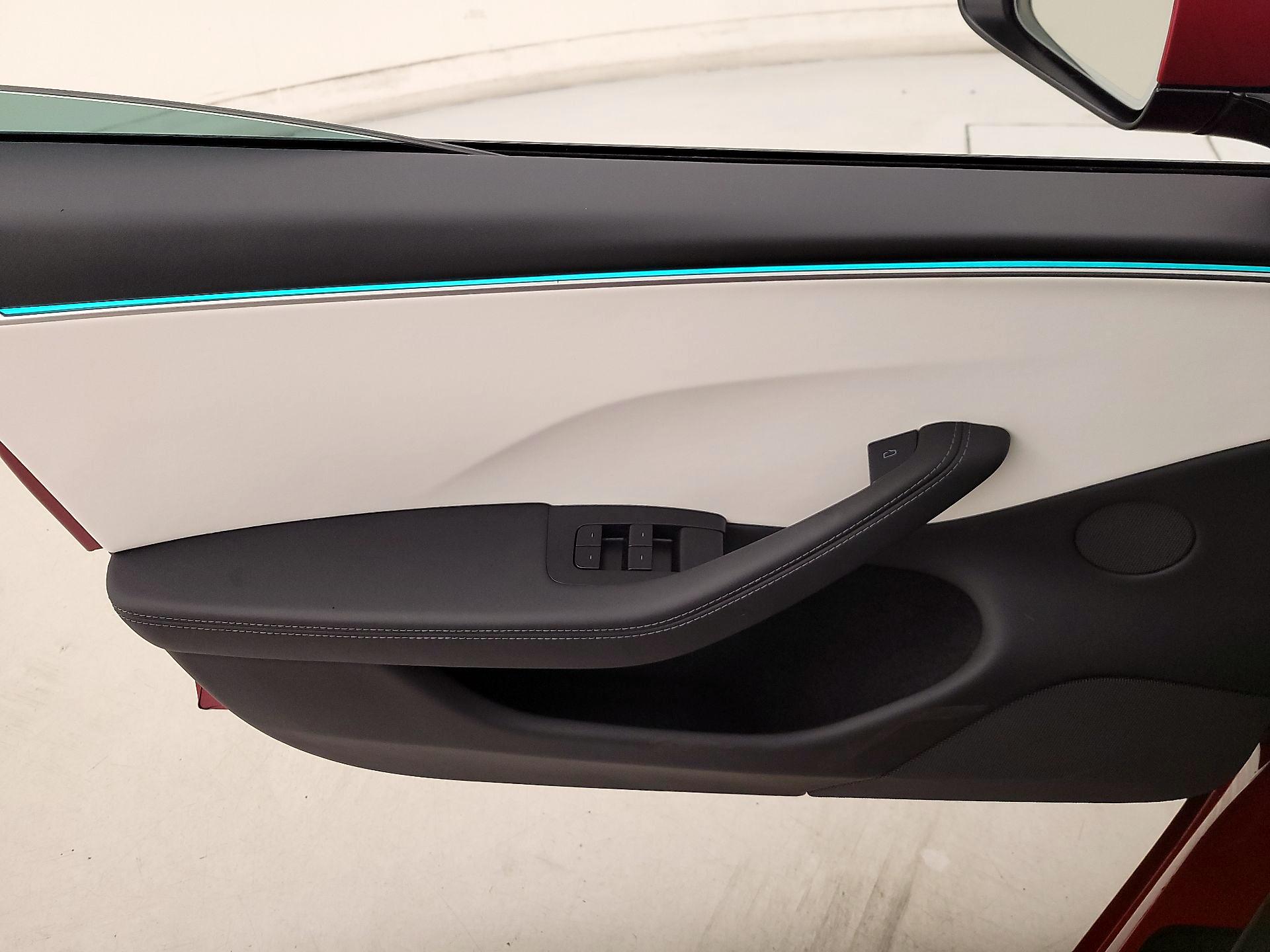 Thumbnail: 2025 Tesla Model 3 - 12