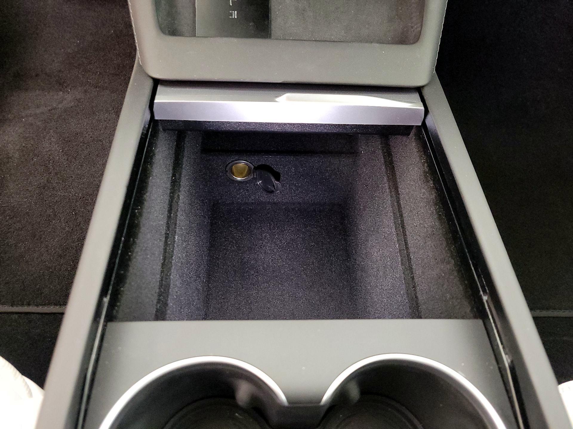 Thumbnail: 2025 Tesla Model 3 - 19