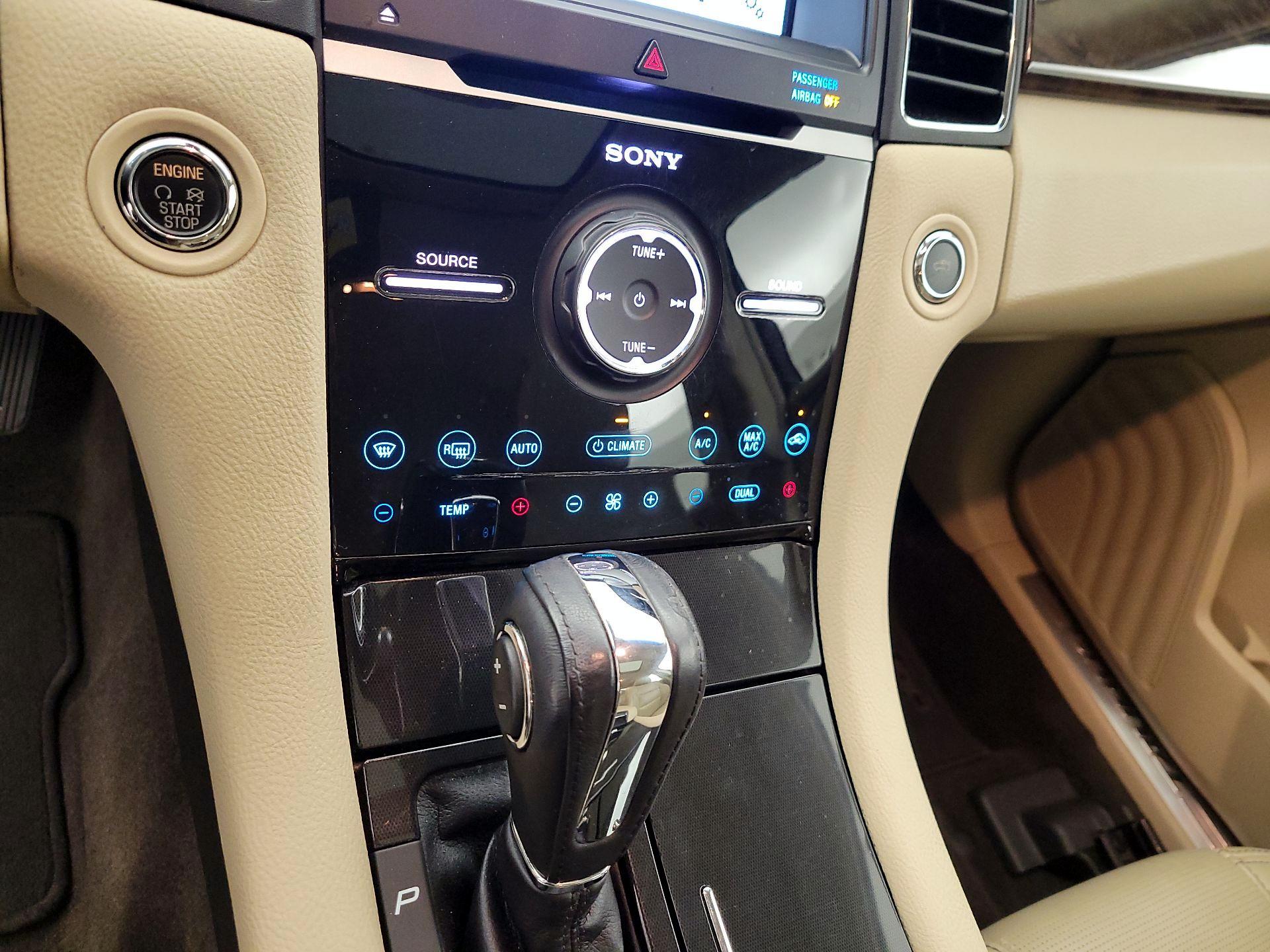 Thumbnail: 2018 Ford Taurus - 17