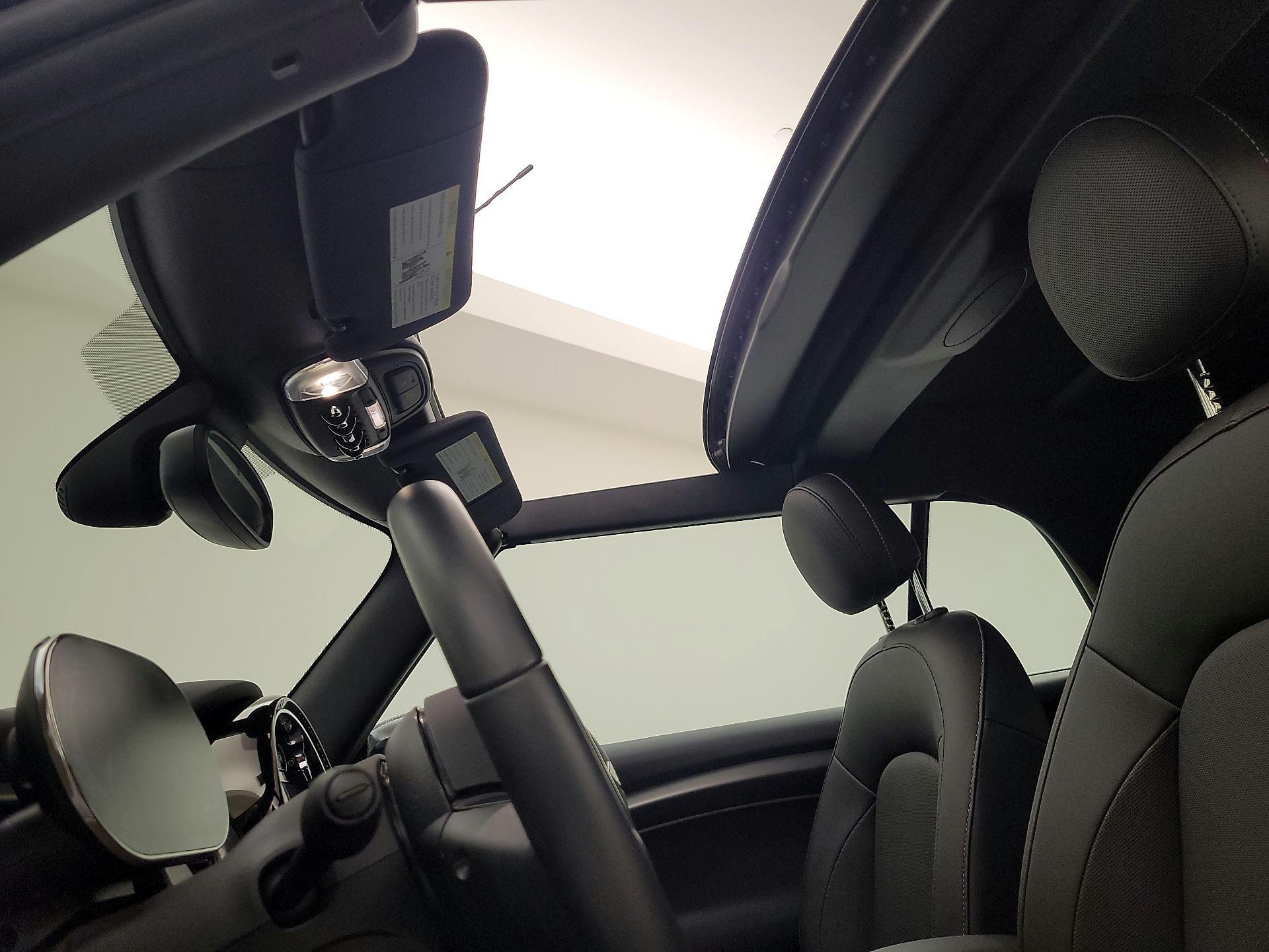 Thumbnail: 2024 MINI Cooper - 20