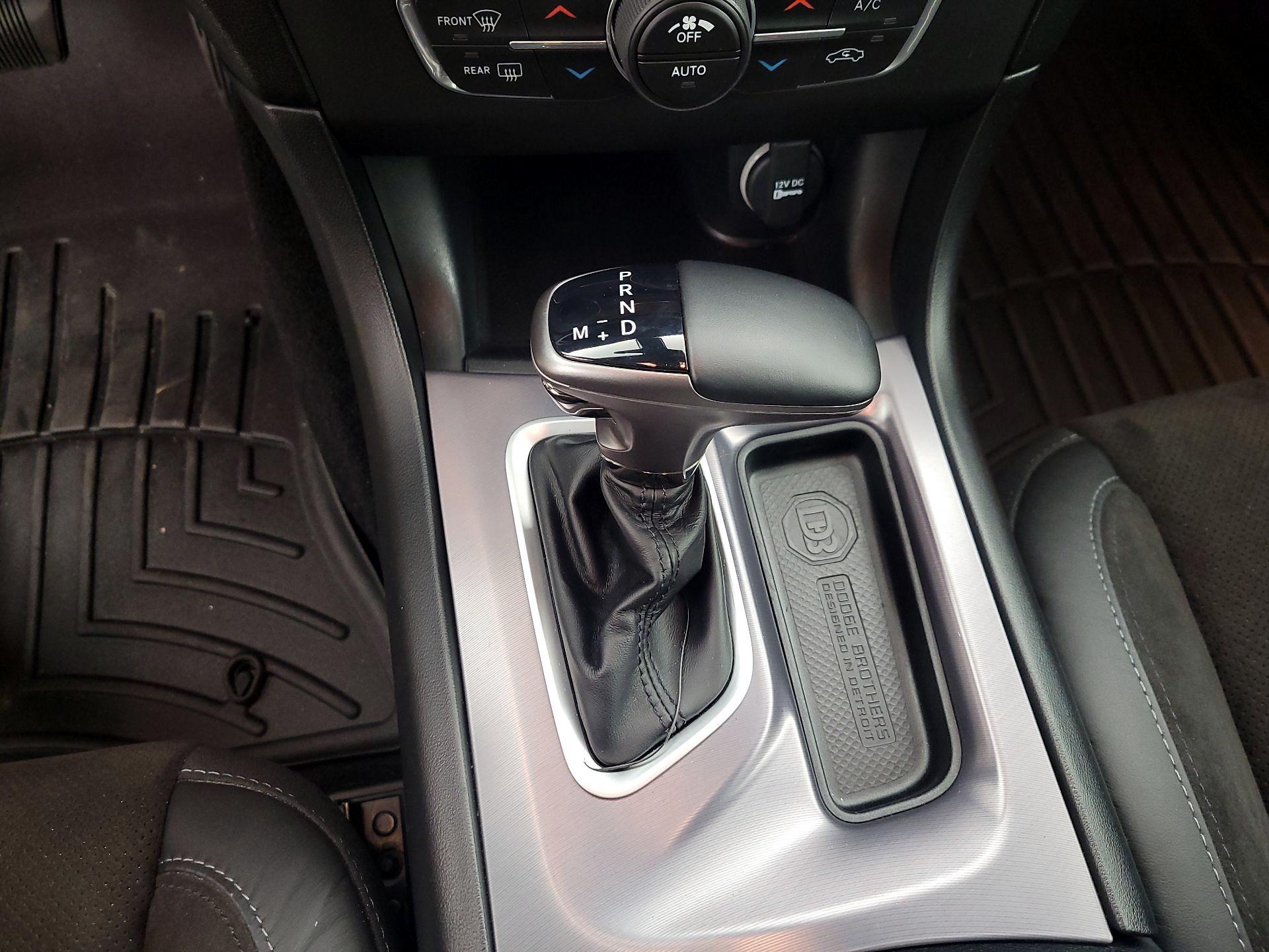 Thumbnail: 2020 Dodge Charger - 17
