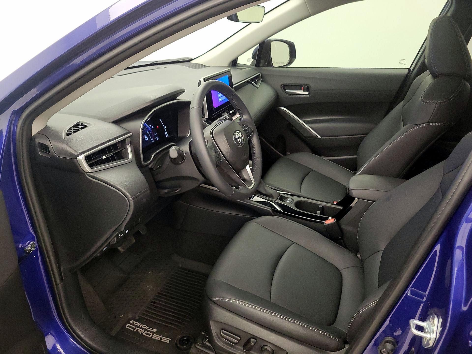 Thumbnail: 2023 Toyota Corolla Cross - 11