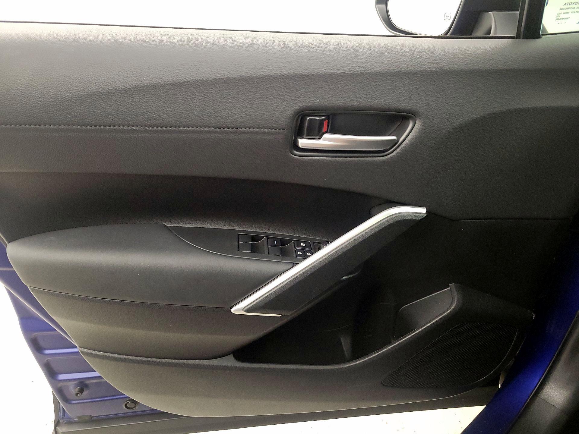 Thumbnail: 2023 Toyota Corolla Cross - 12