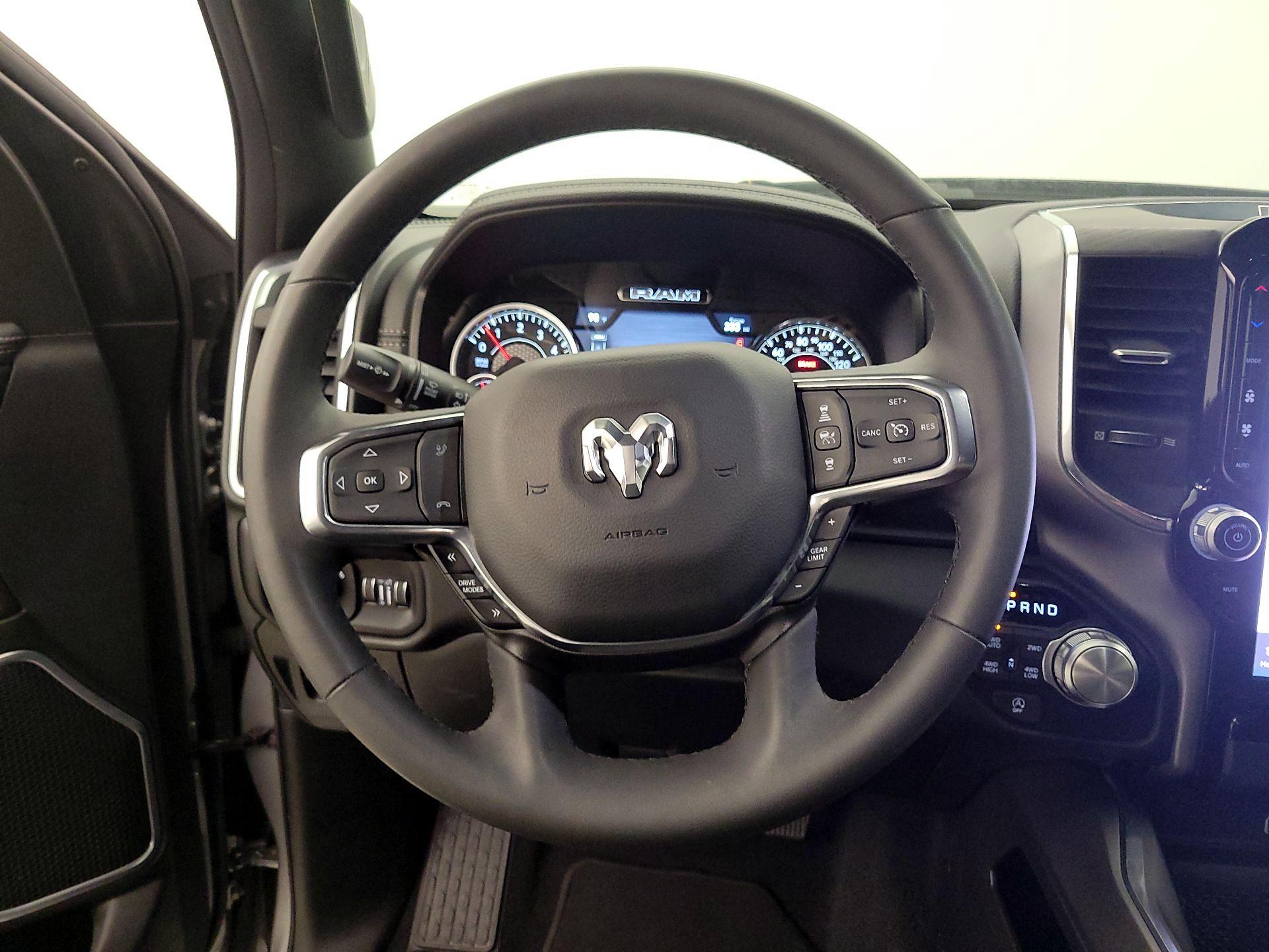 Thumbnail: 2025 RAM 1500 - 10