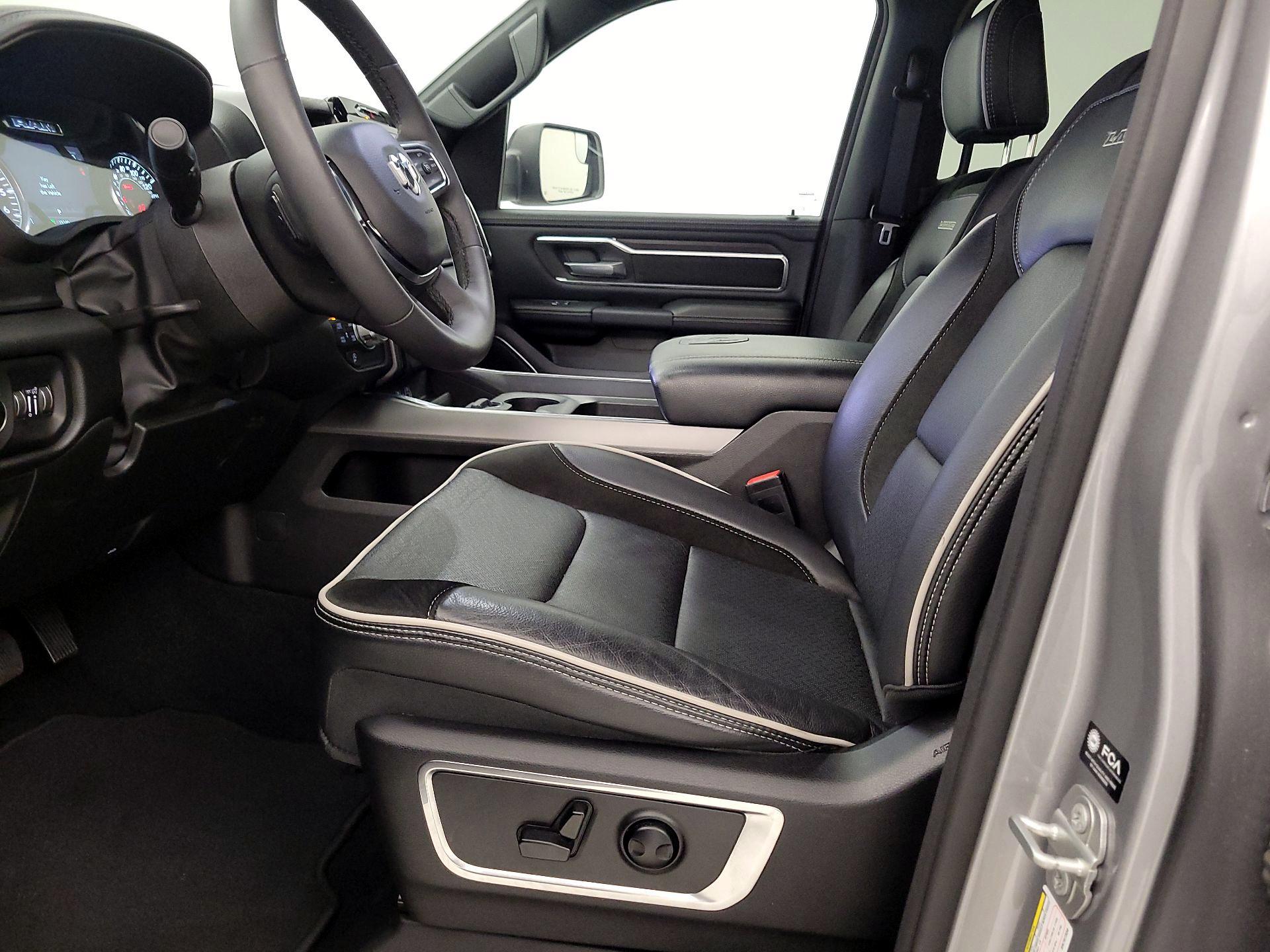 Thumbnail: 2025 RAM 1500 - 11