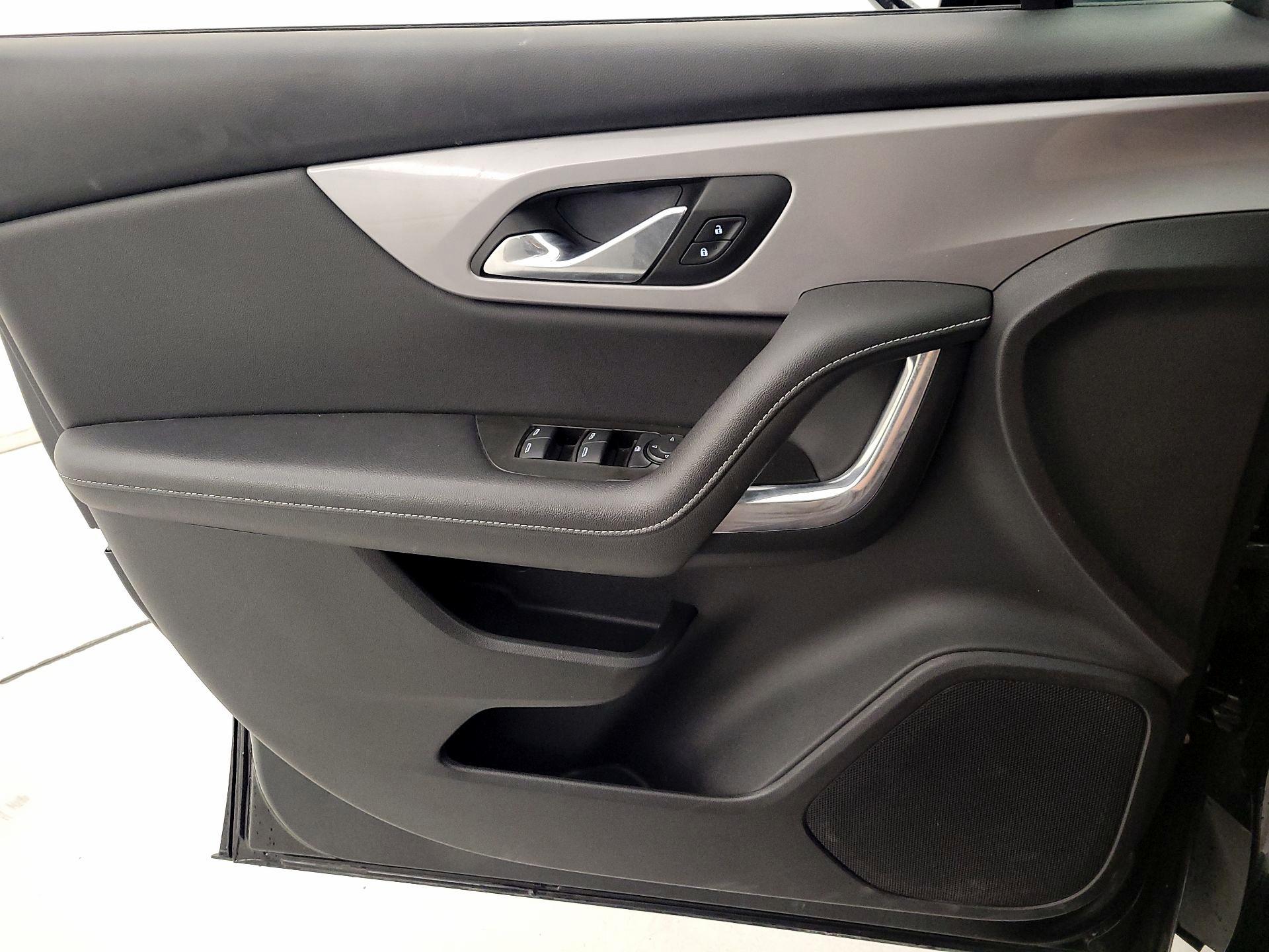 Thumbnail: 2023 Chevrolet Blazer - 12