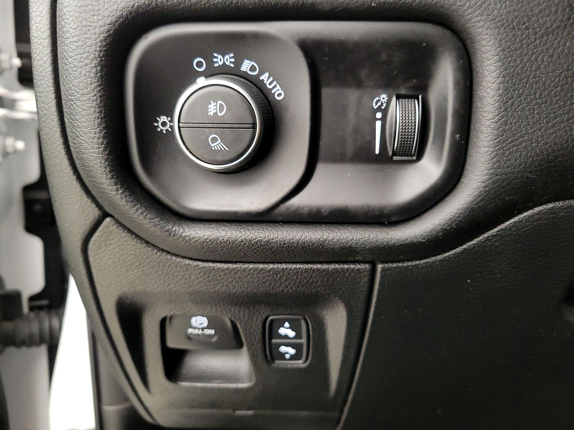 Thumbnail: 2025 RAM 1500 - 13