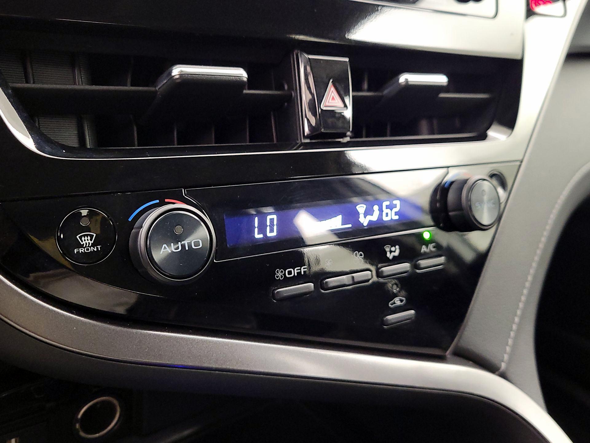 Thumbnail: 2024 Toyota Camry - 16