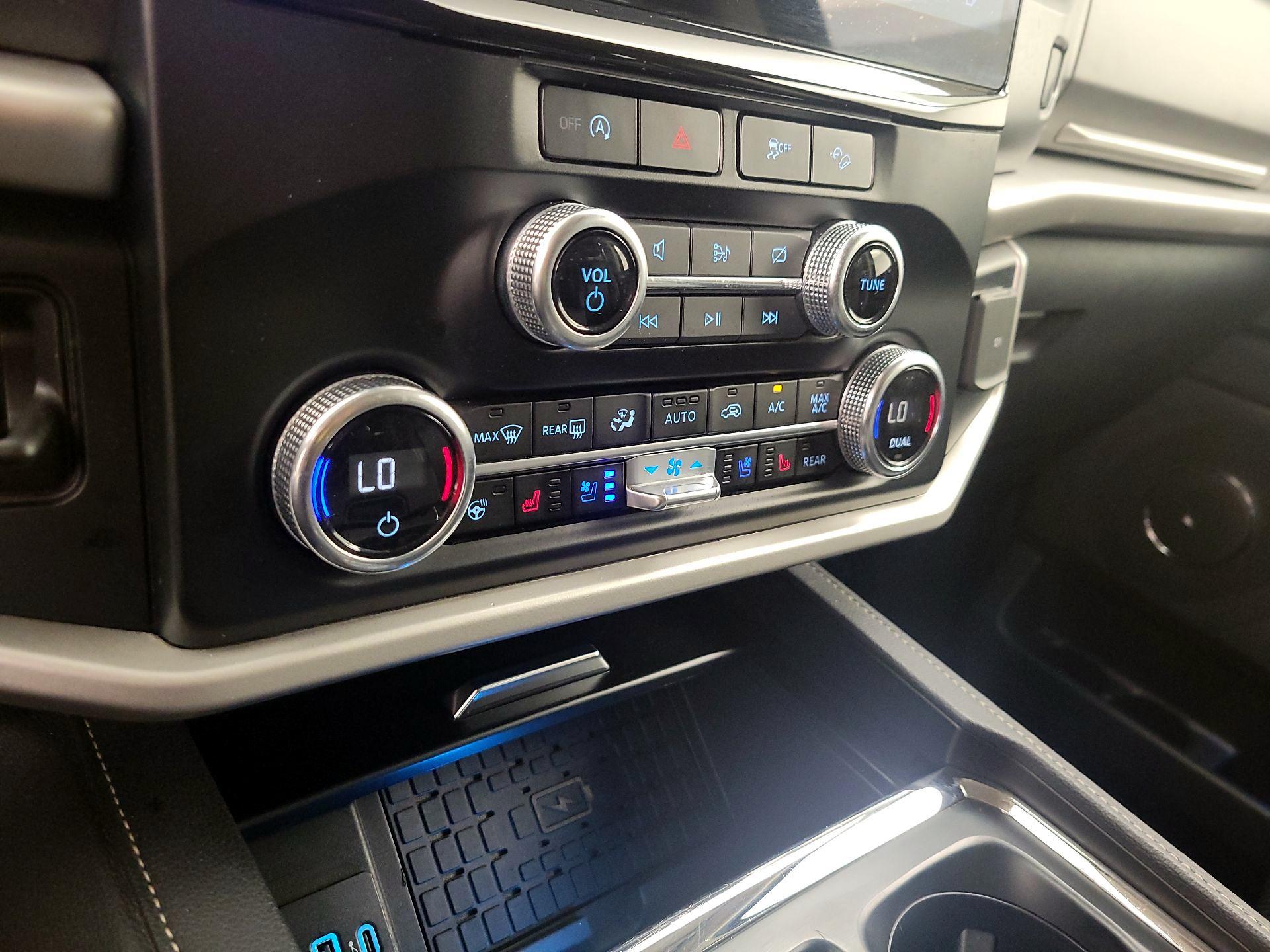 Thumbnail: 2024 Ford Expedition MAX - 17