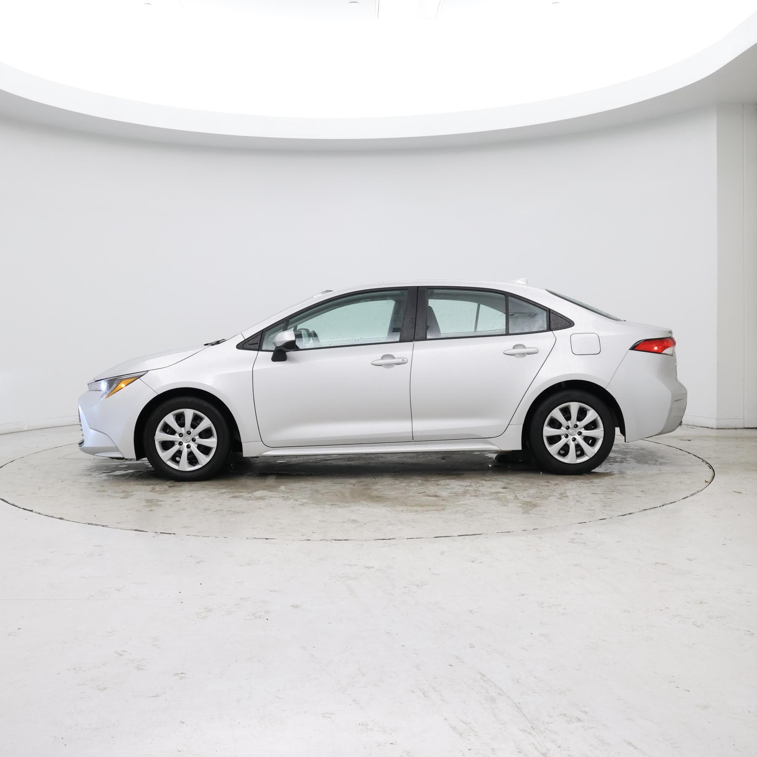 Thumbnail: 2023 Toyota Corolla - 3