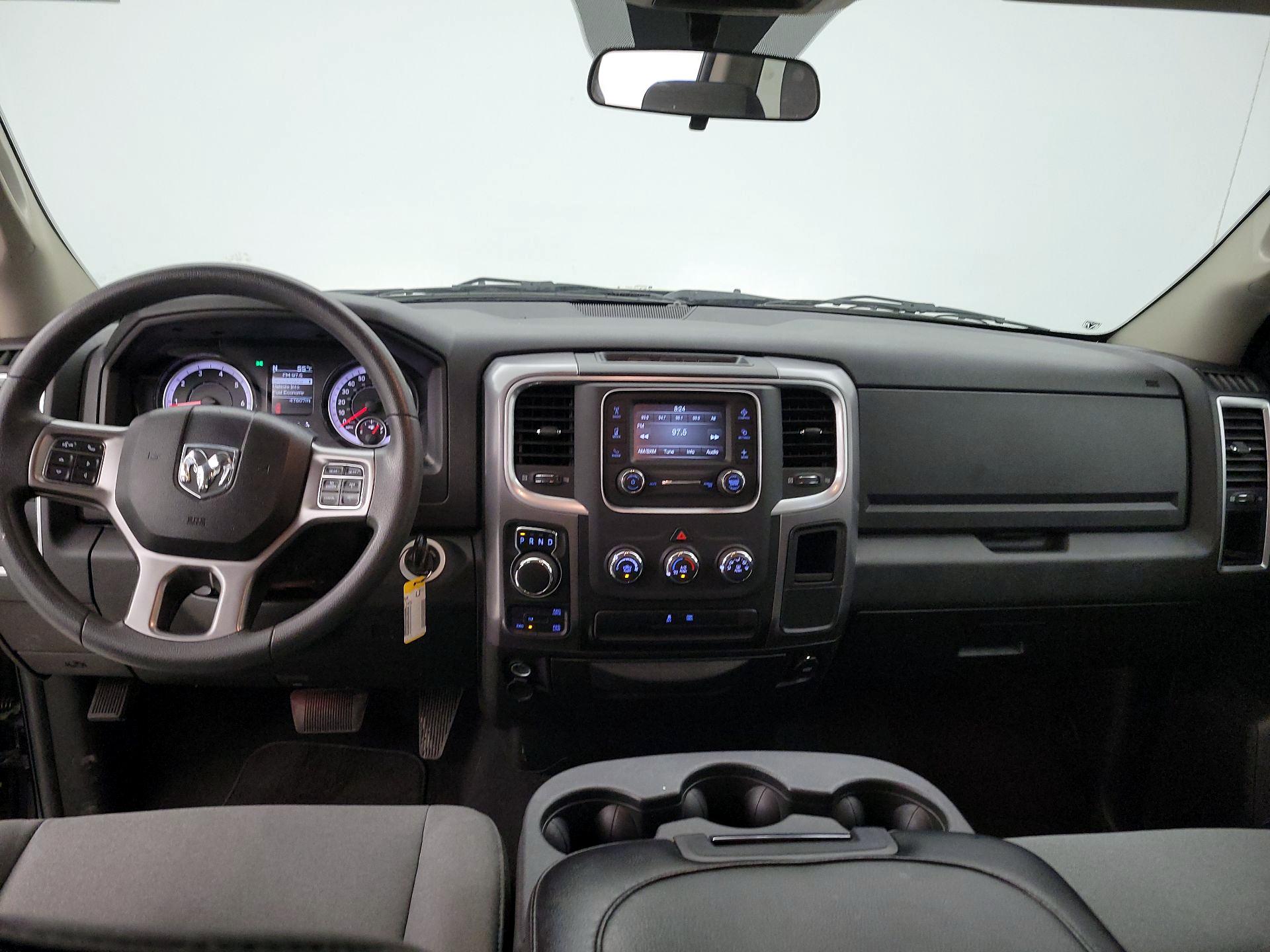 Thumbnail: 2024 RAM 1500 Classic - 9