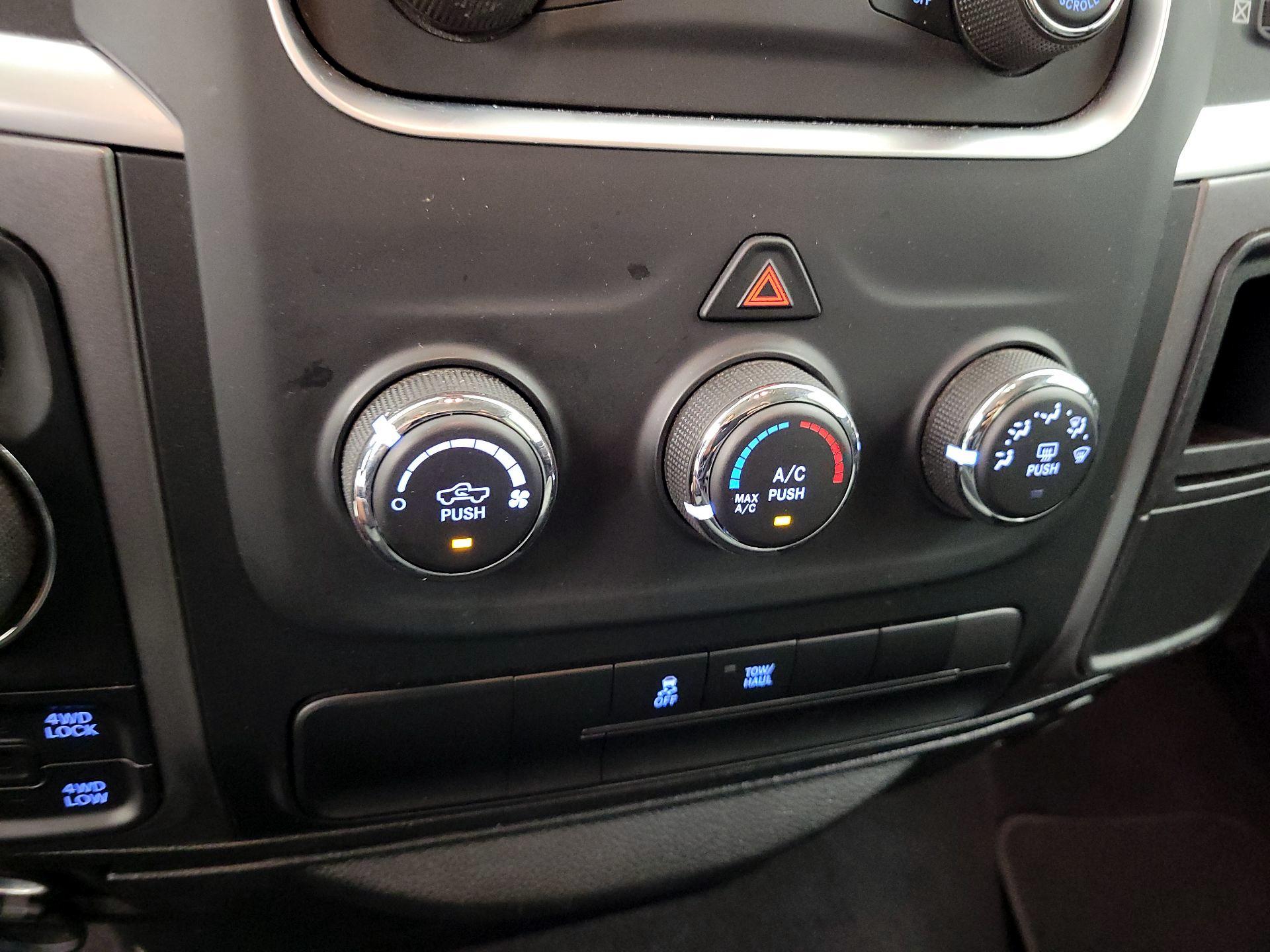 Thumbnail: 2024 RAM 1500 Classic - 14