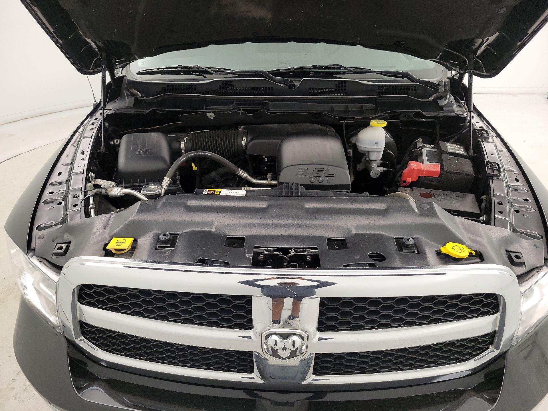 Thumbnail: 2024 RAM 1500 Classic - 19