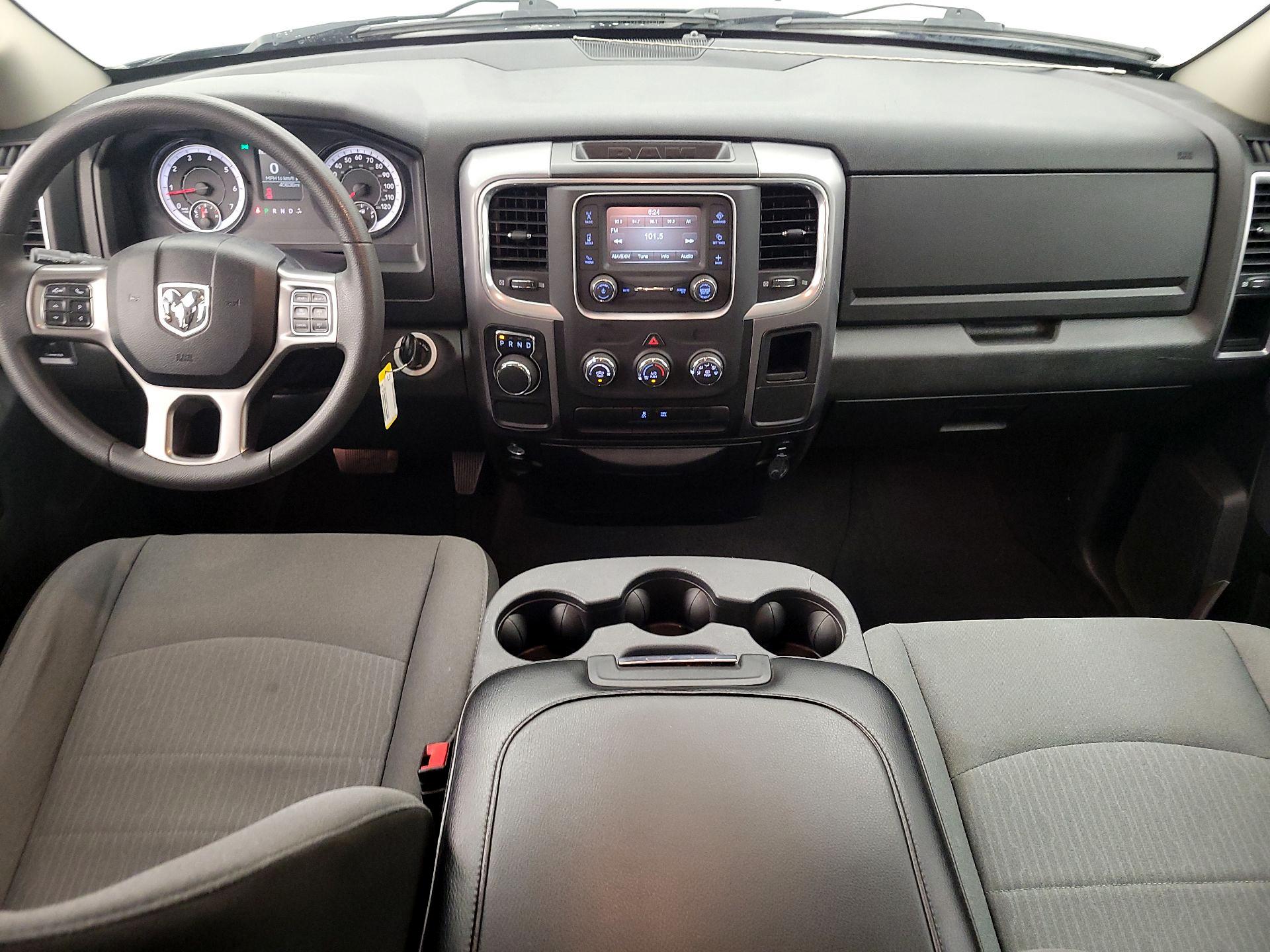 Thumbnail: 2024 RAM 1500 Classic - 9