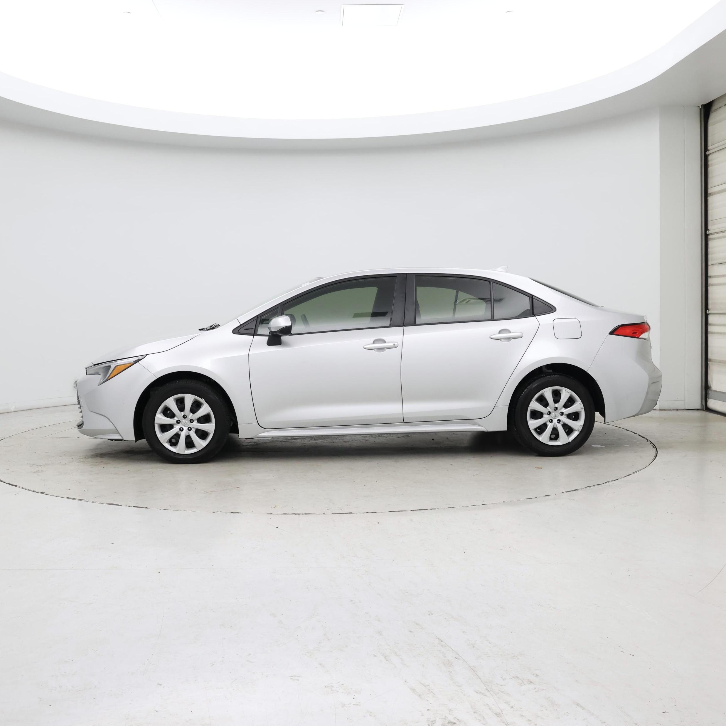 Thumbnail: 2024 Toyota Corolla - 3