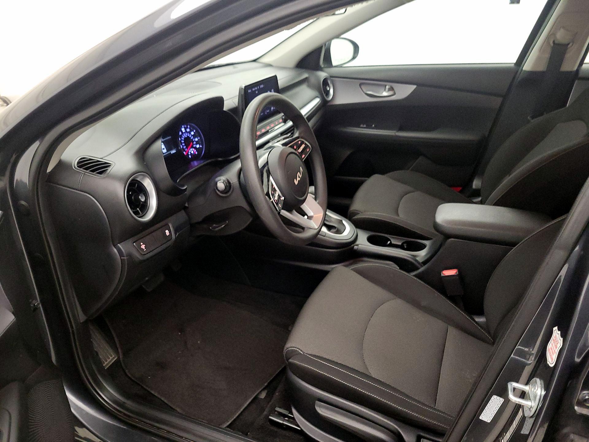 Thumbnail: 2024 Kia Forte - 11