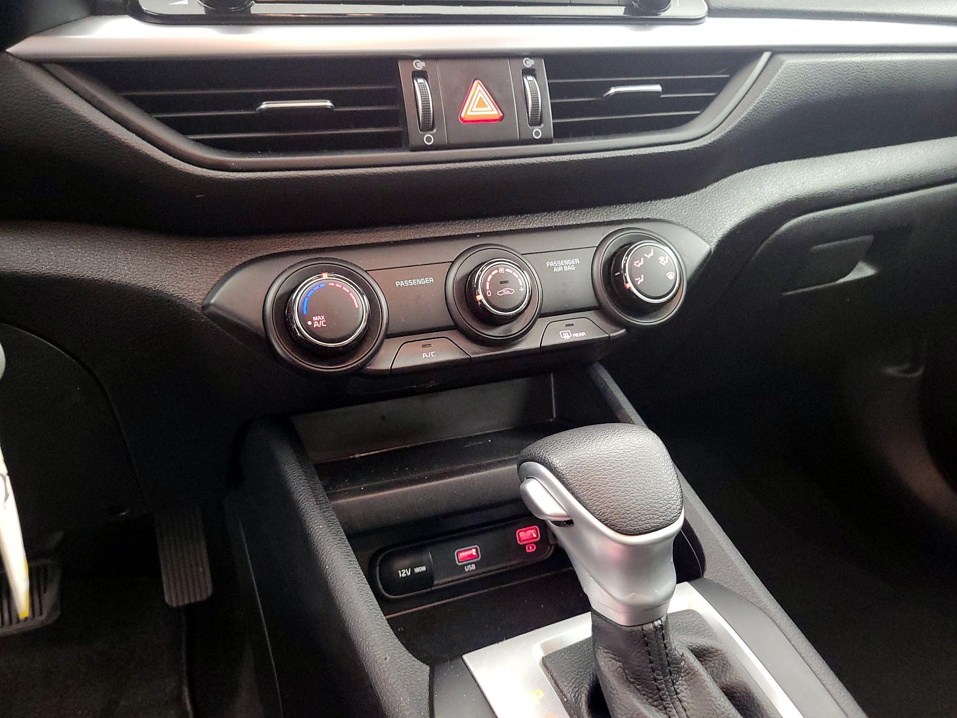 Thumbnail: 2024 Kia Forte - 16