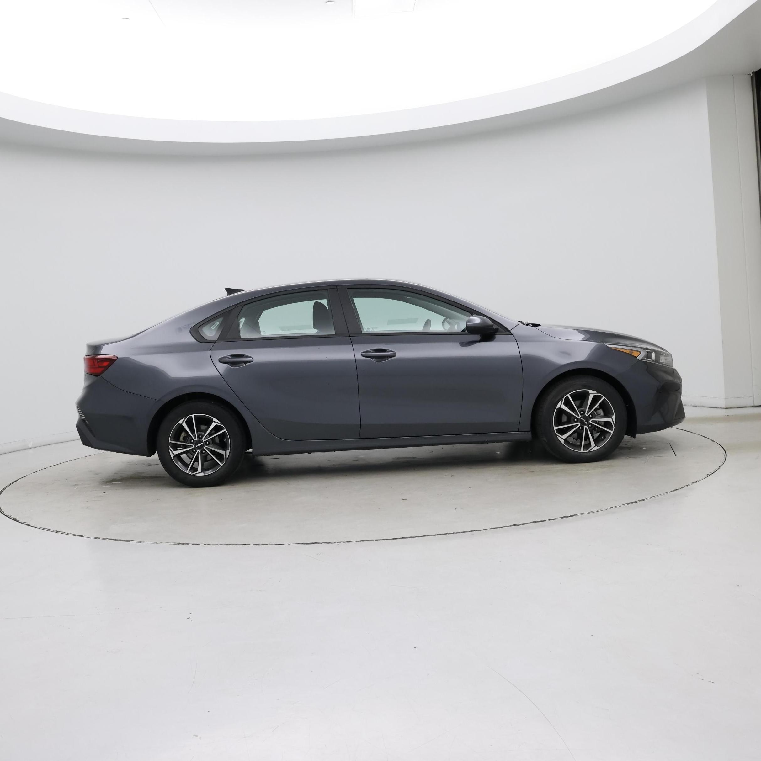 Thumbnail: 2024 Kia Forte - 7