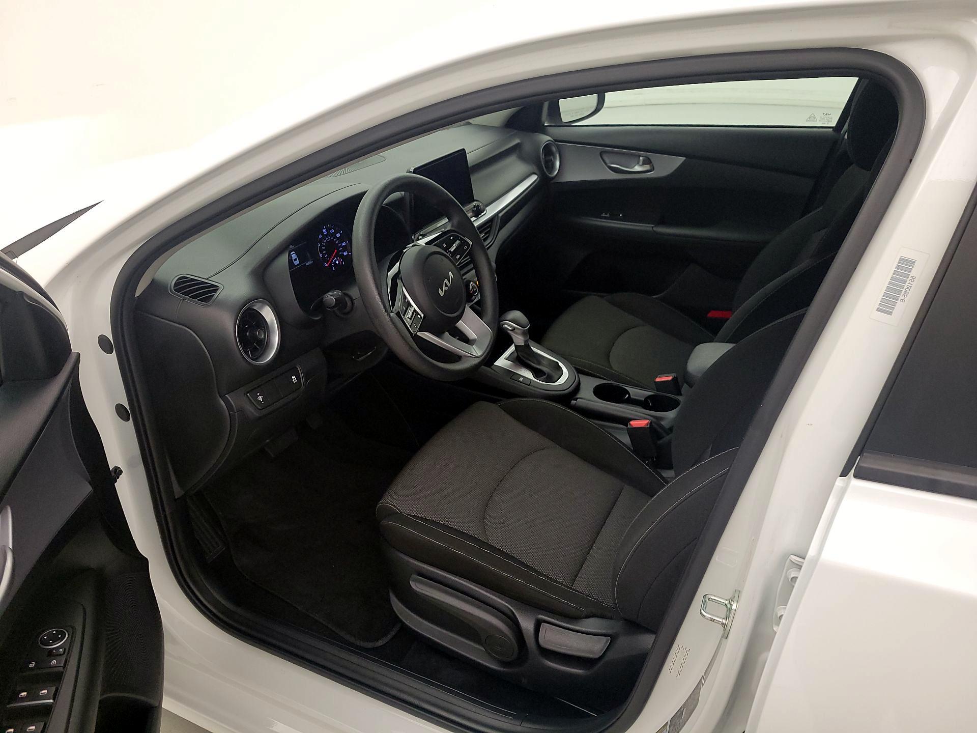 Thumbnail: 2024 Kia Forte - 11