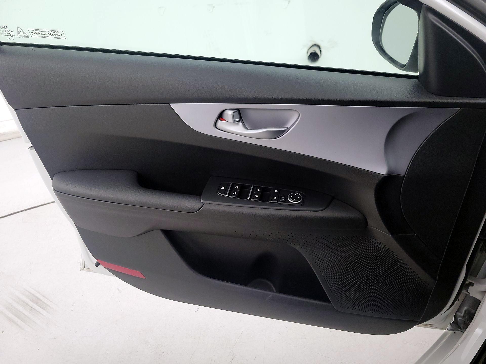 Thumbnail: 2024 Kia Forte - 12