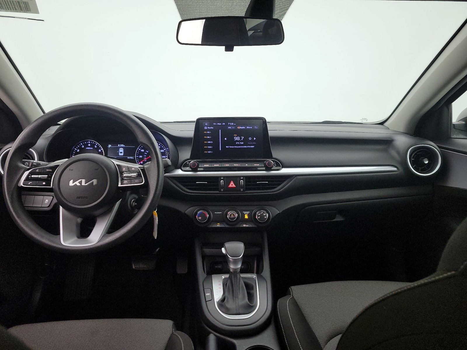 2024 Kia Forte LXS - Photo 10