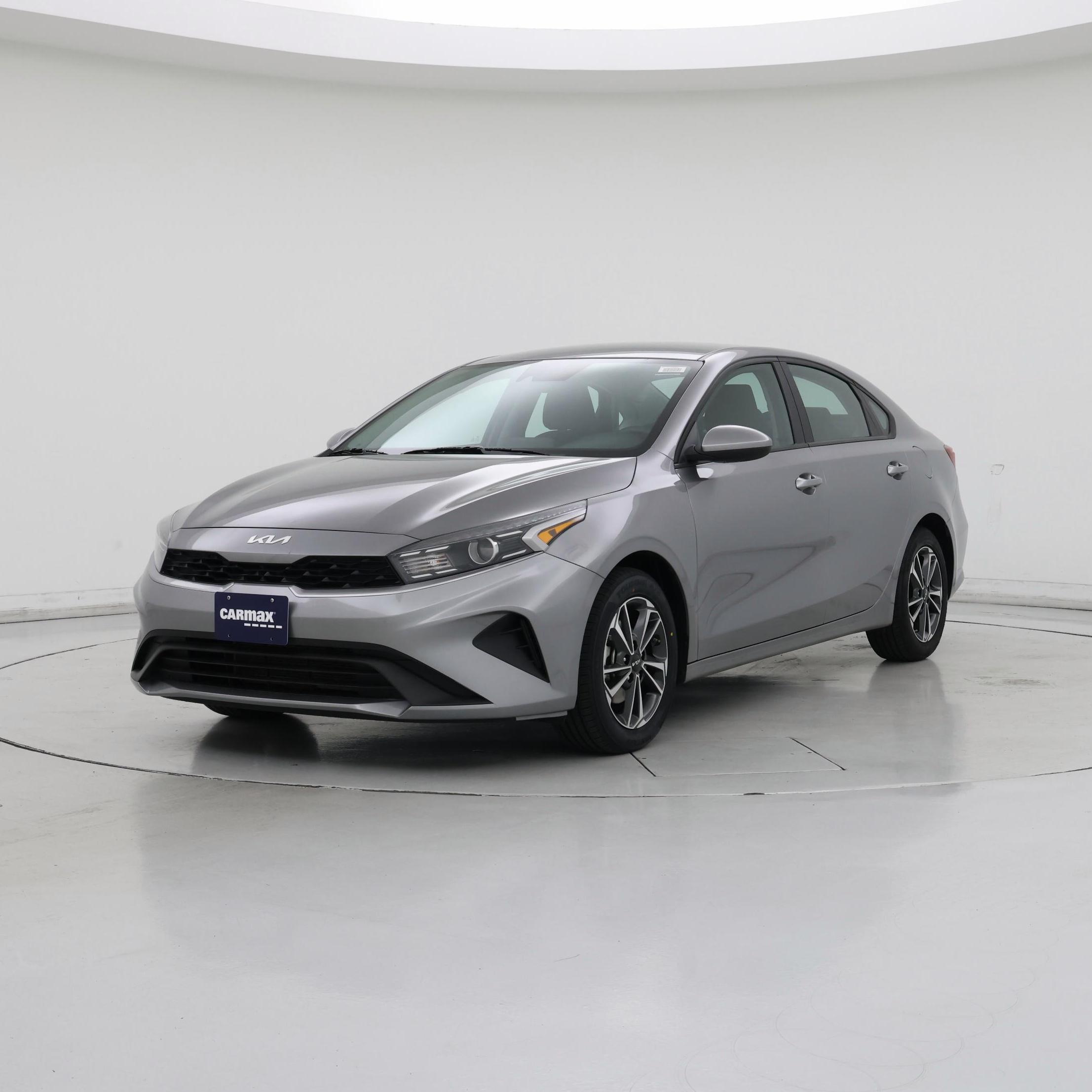 Thumbnail: 2024 Kia Forte - 4